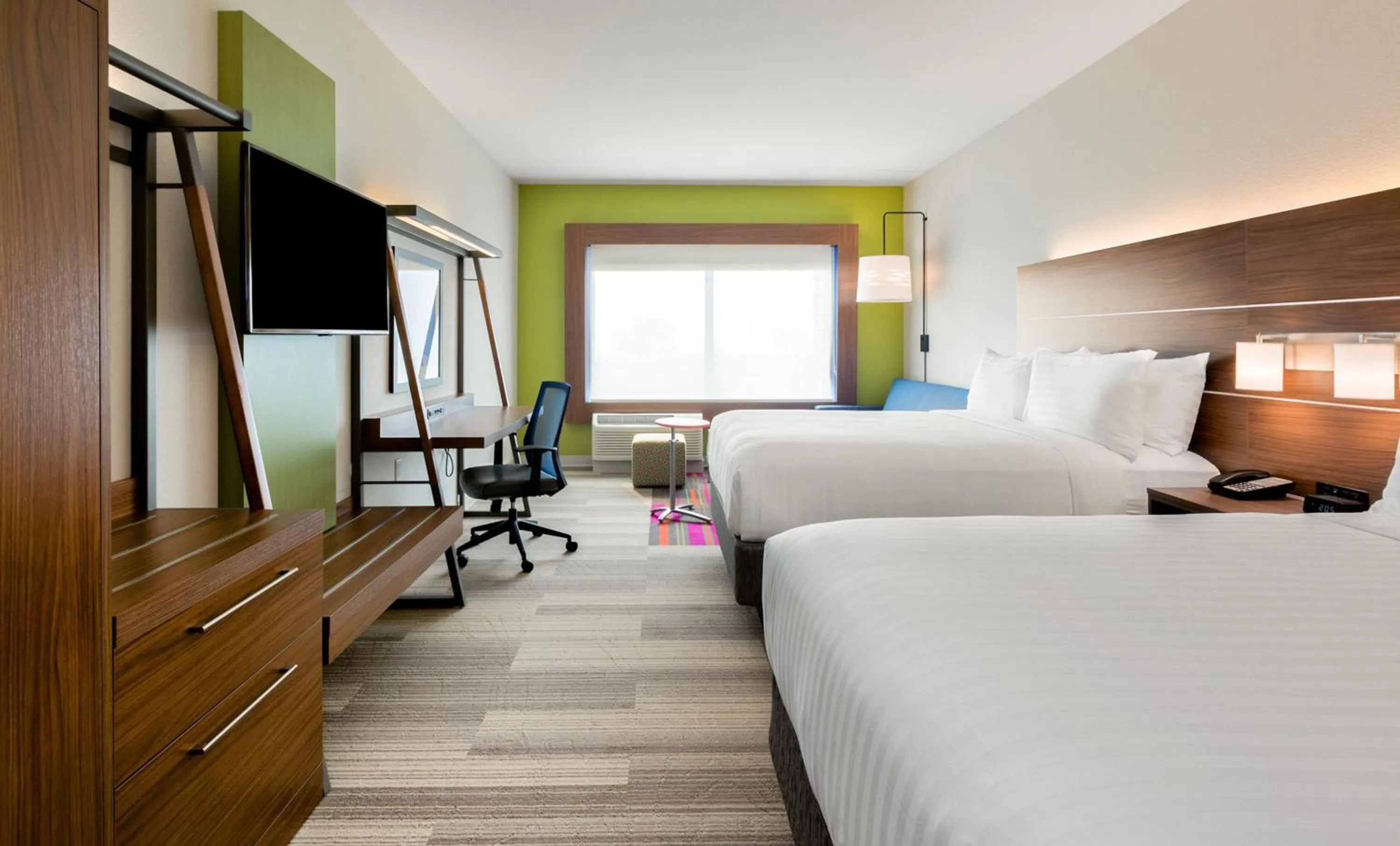 Suite with Mobility Accessible Tub - Non-Smoking in Holiday Inn Express & Suites - Prosser - Yakima Valley Wine by IHG