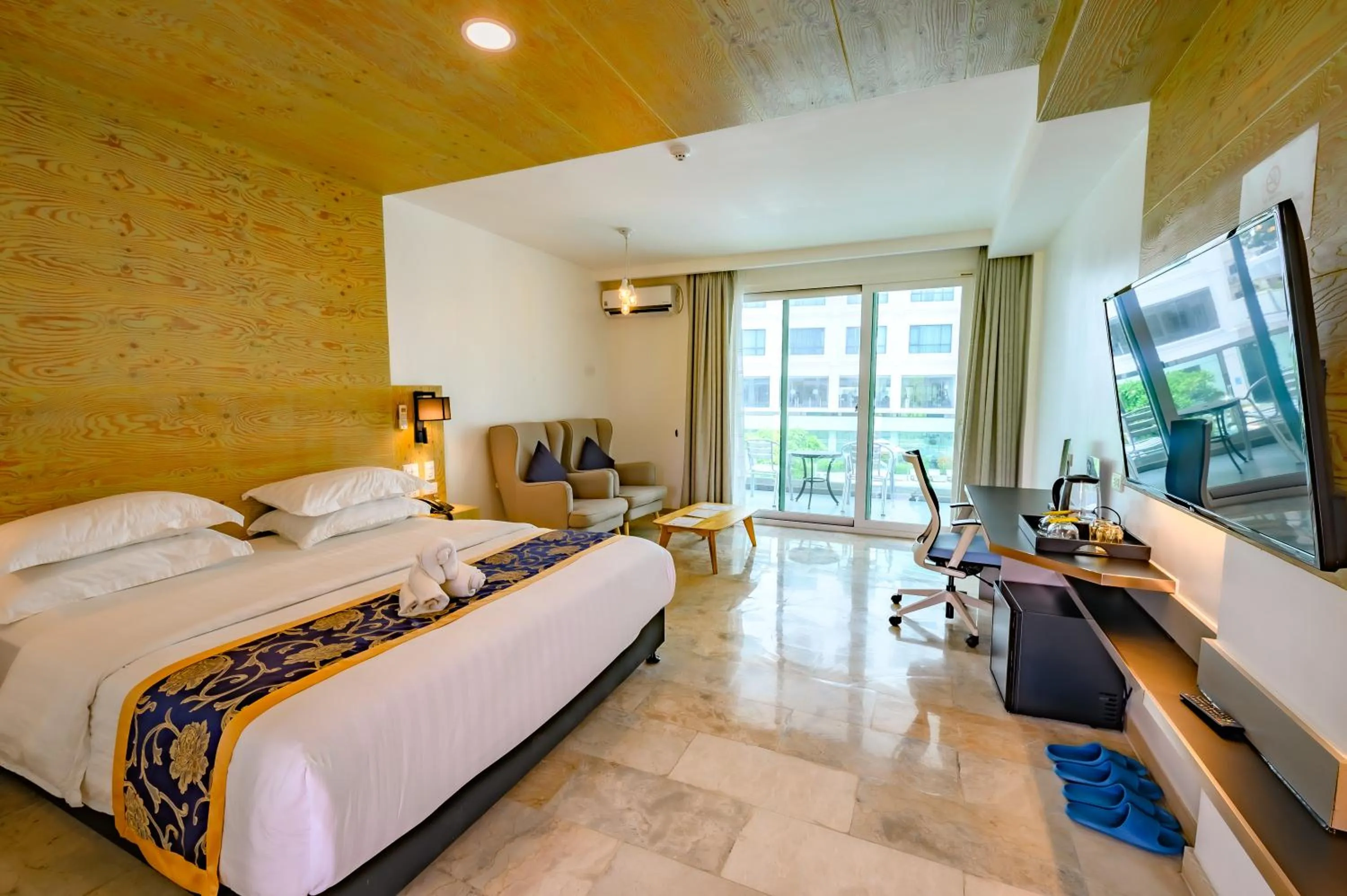 Deluxe King Room in Hotel Seoul