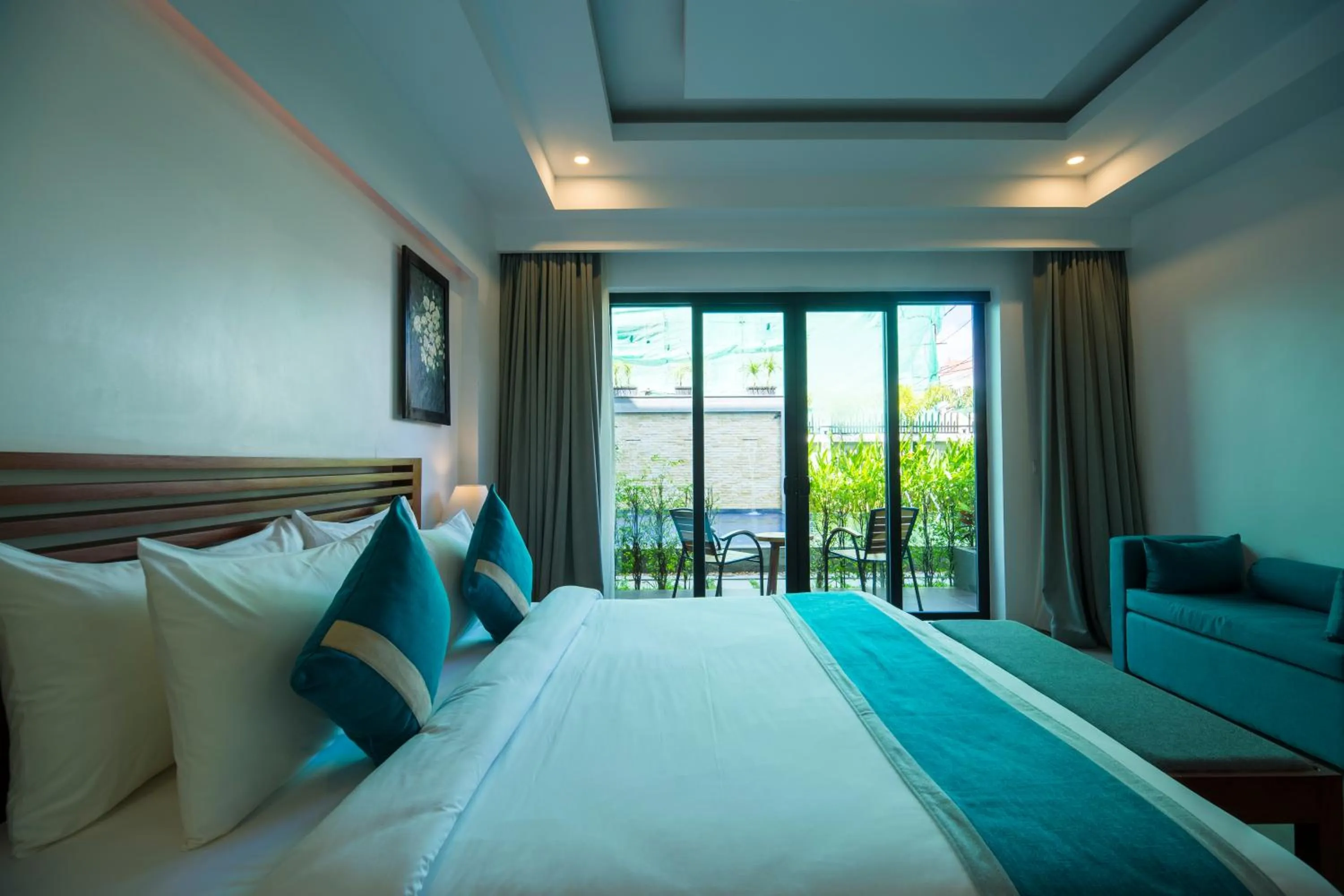 Deluxe Double Room with Pool View in The Tito Suite Residence