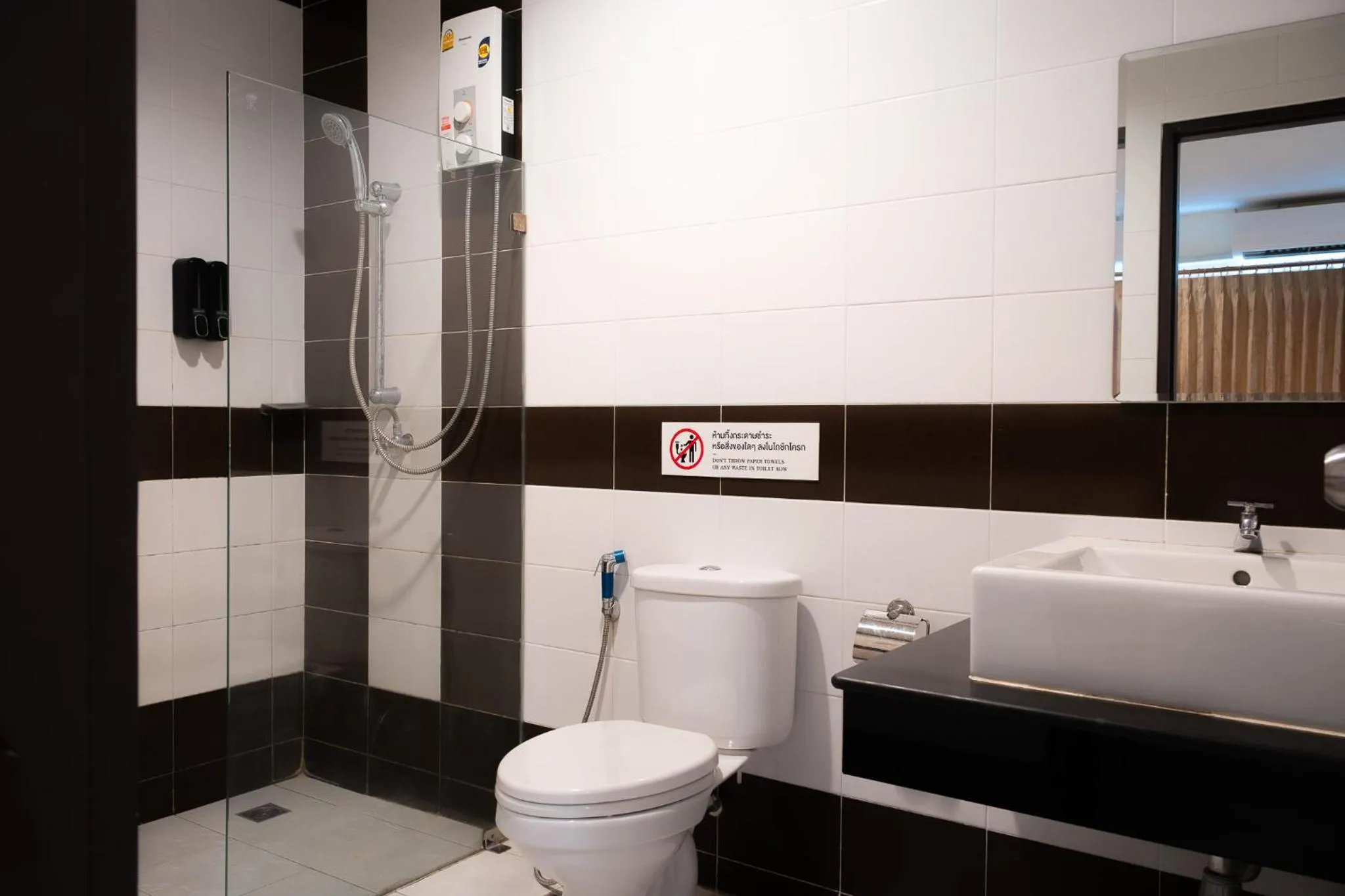 Twin bedded room in Alisa Krabi Hotel-SHA Plus