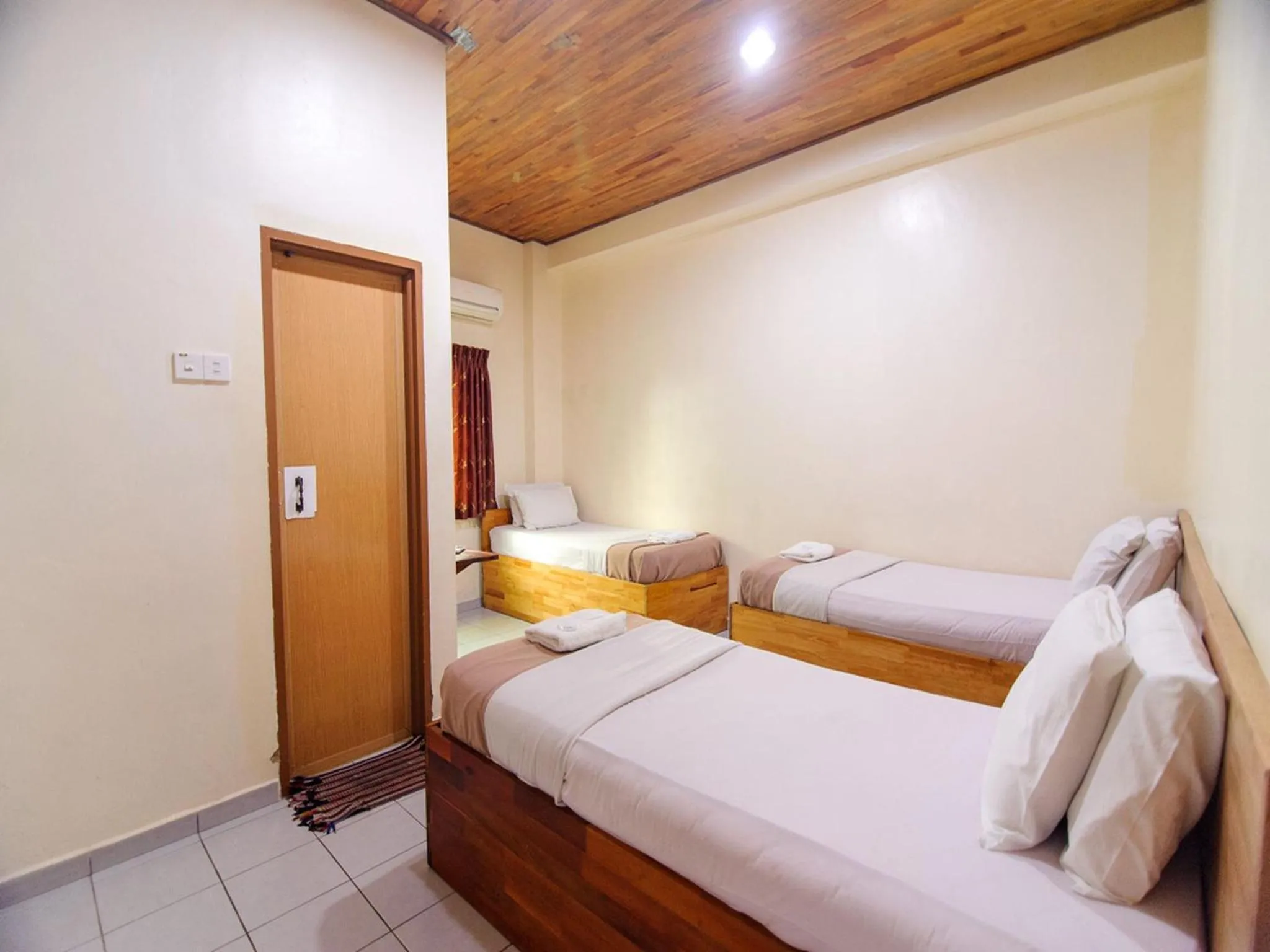 Triple Room in Y&Z Hotel
