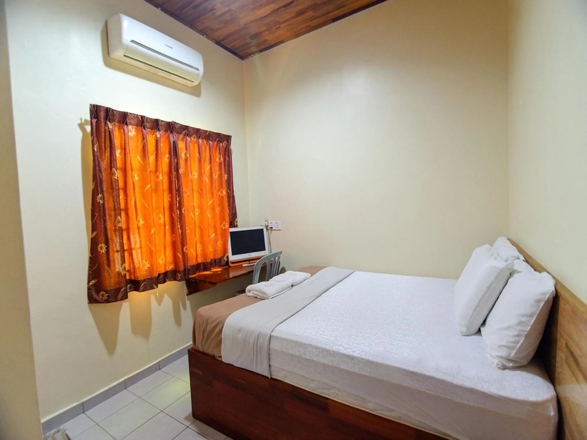 Deluxe Double or Twin Room in Y&Z Hotel