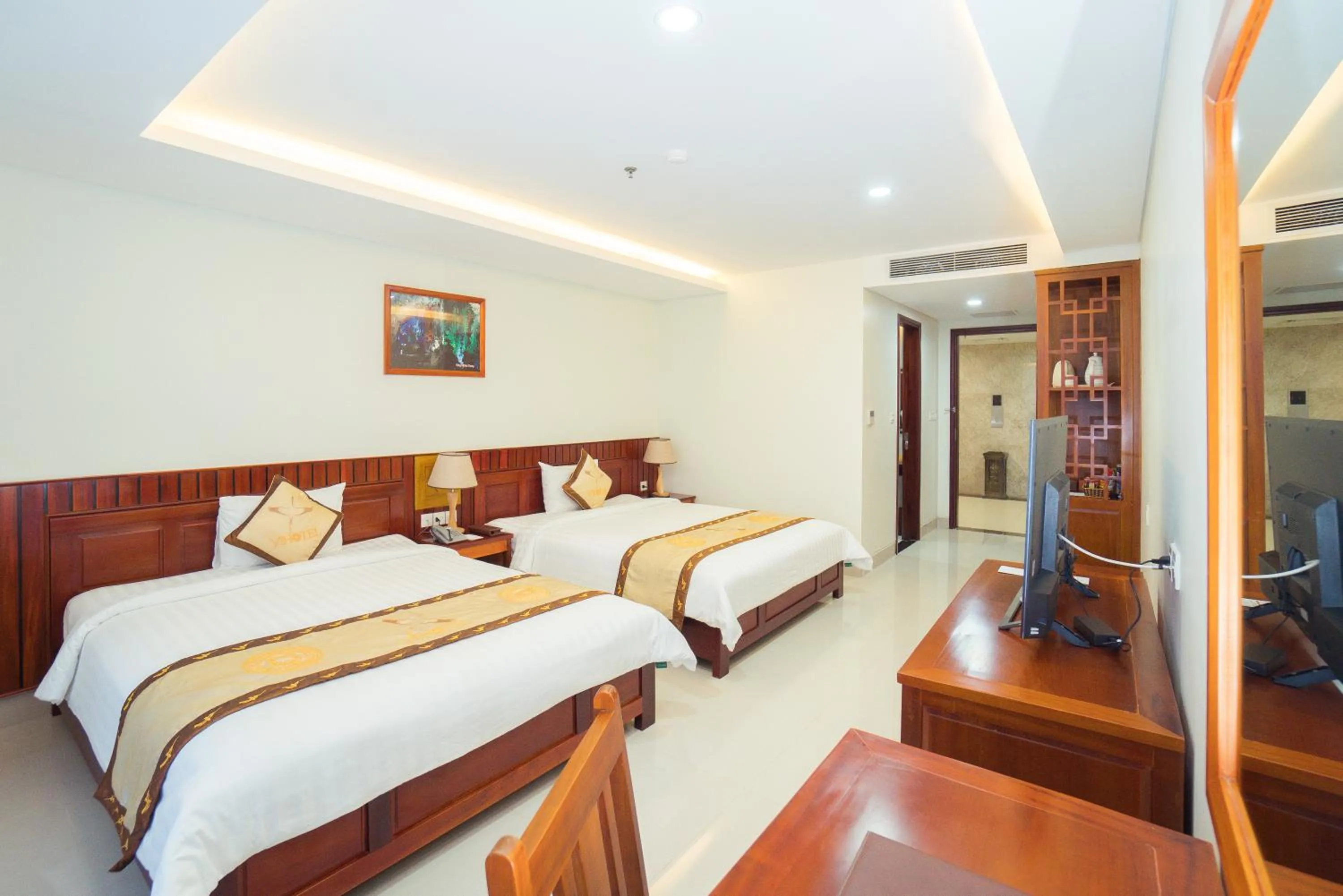 Deluxe Quadruple Room in Vinh Hoang Hotel