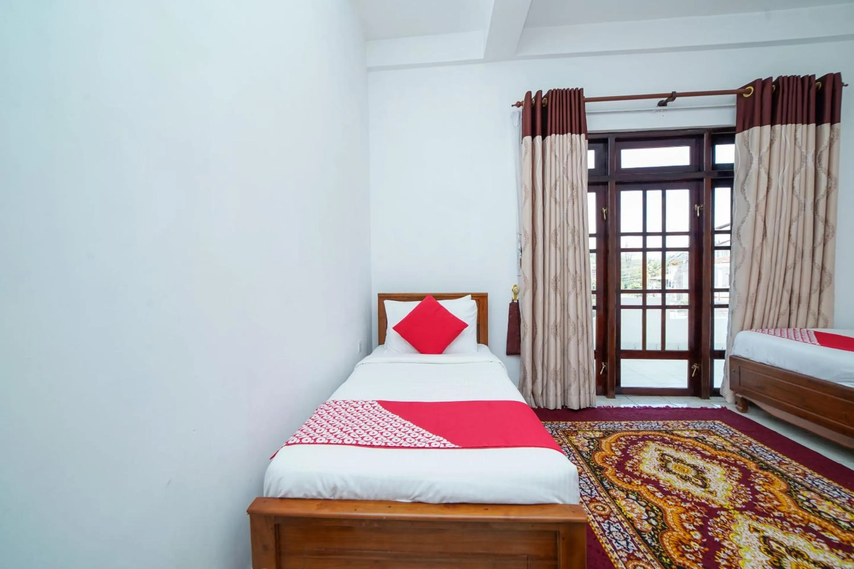 Deluxe Family Room in Dazzling Villa