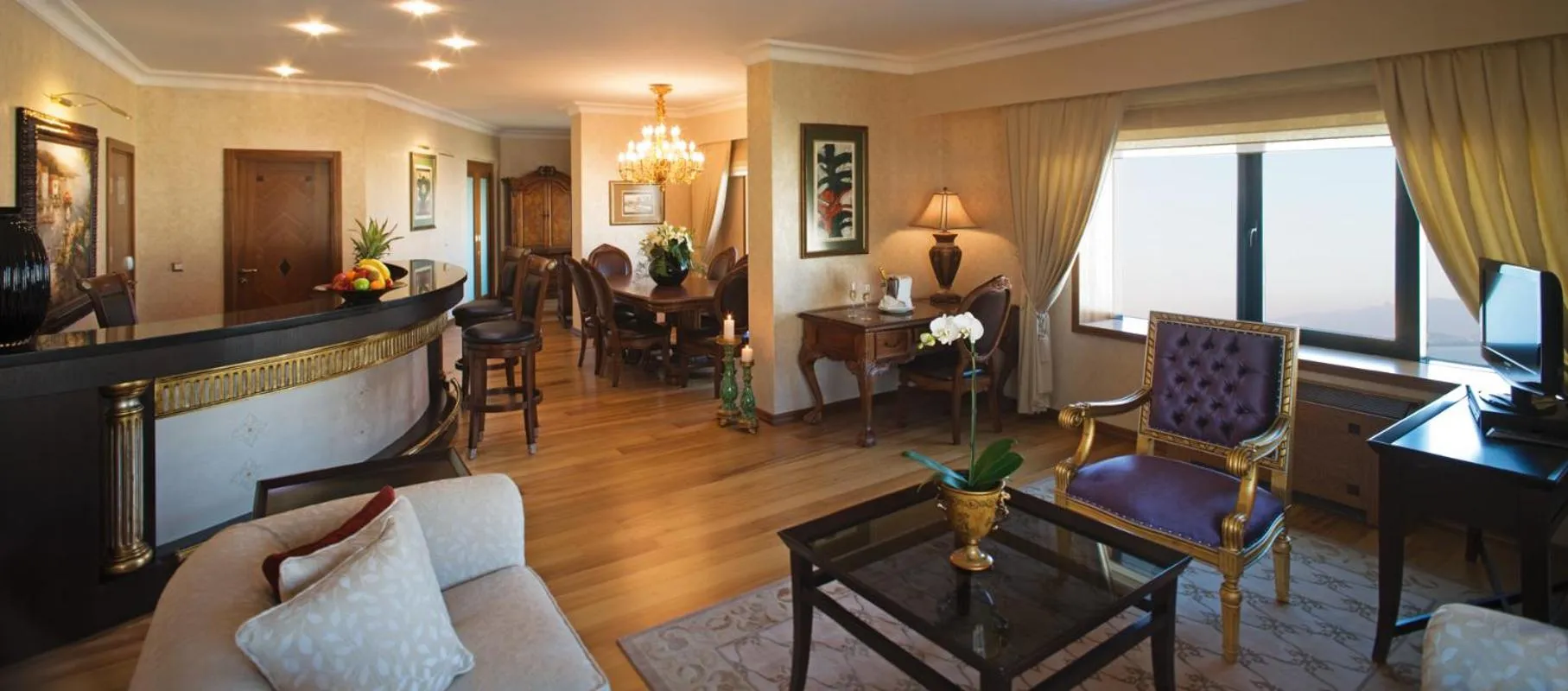 King Suite with Sea View in Mövenpick Hotel Izmir