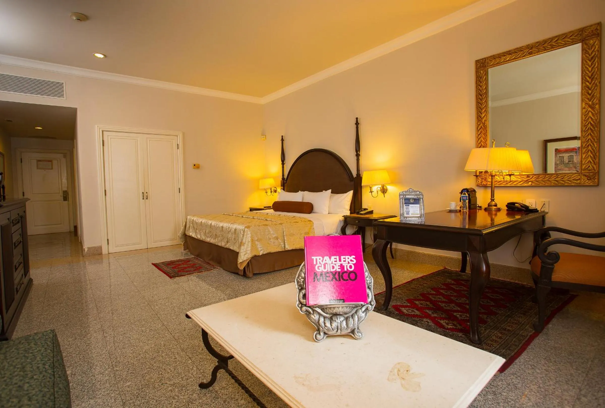 Luxury Suite with King Bed - Non Smoking in Quinta Edén Villahermosa