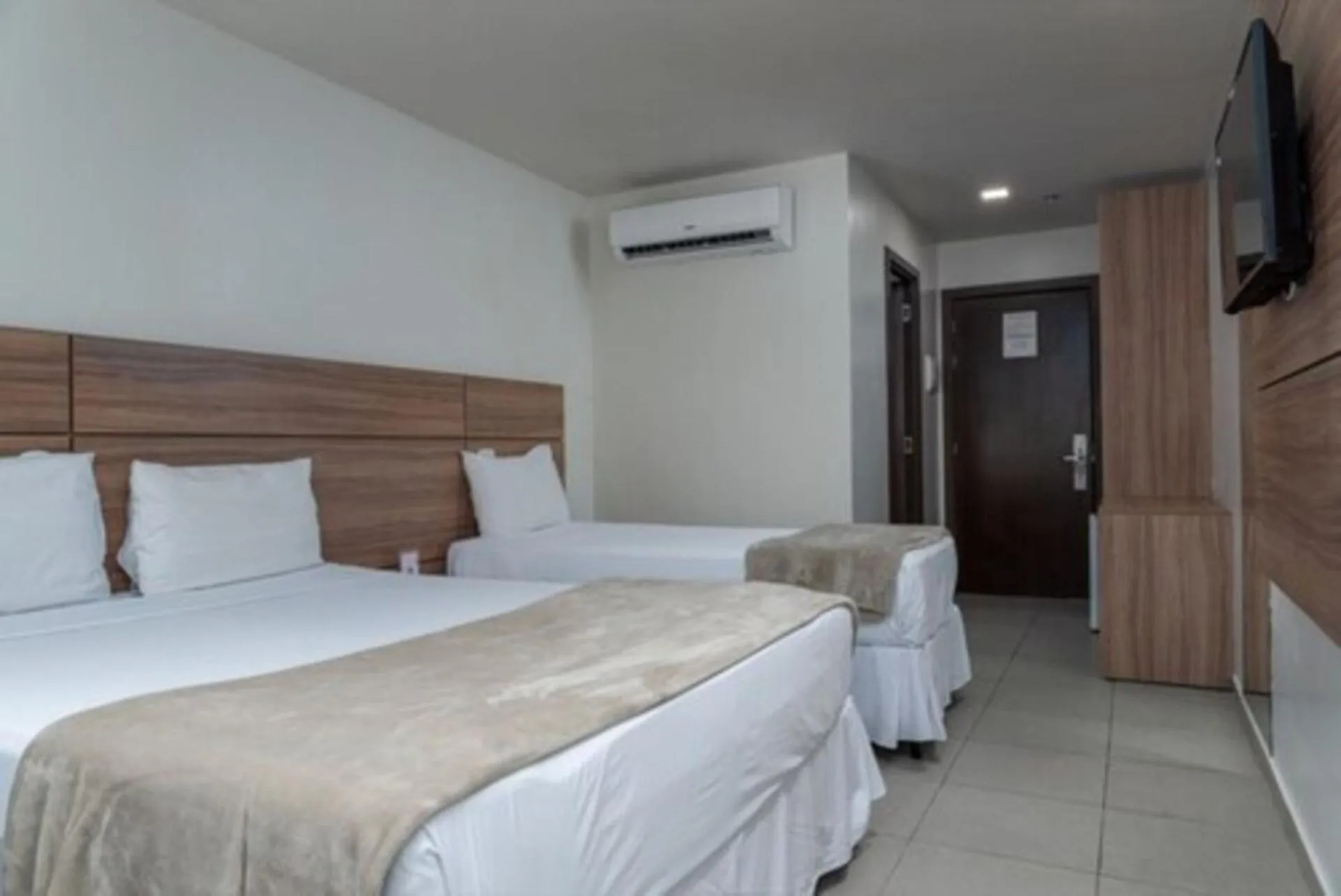 Standard Triple - 1 Queen Bed and 1 Single Bed in Intercity Maceio