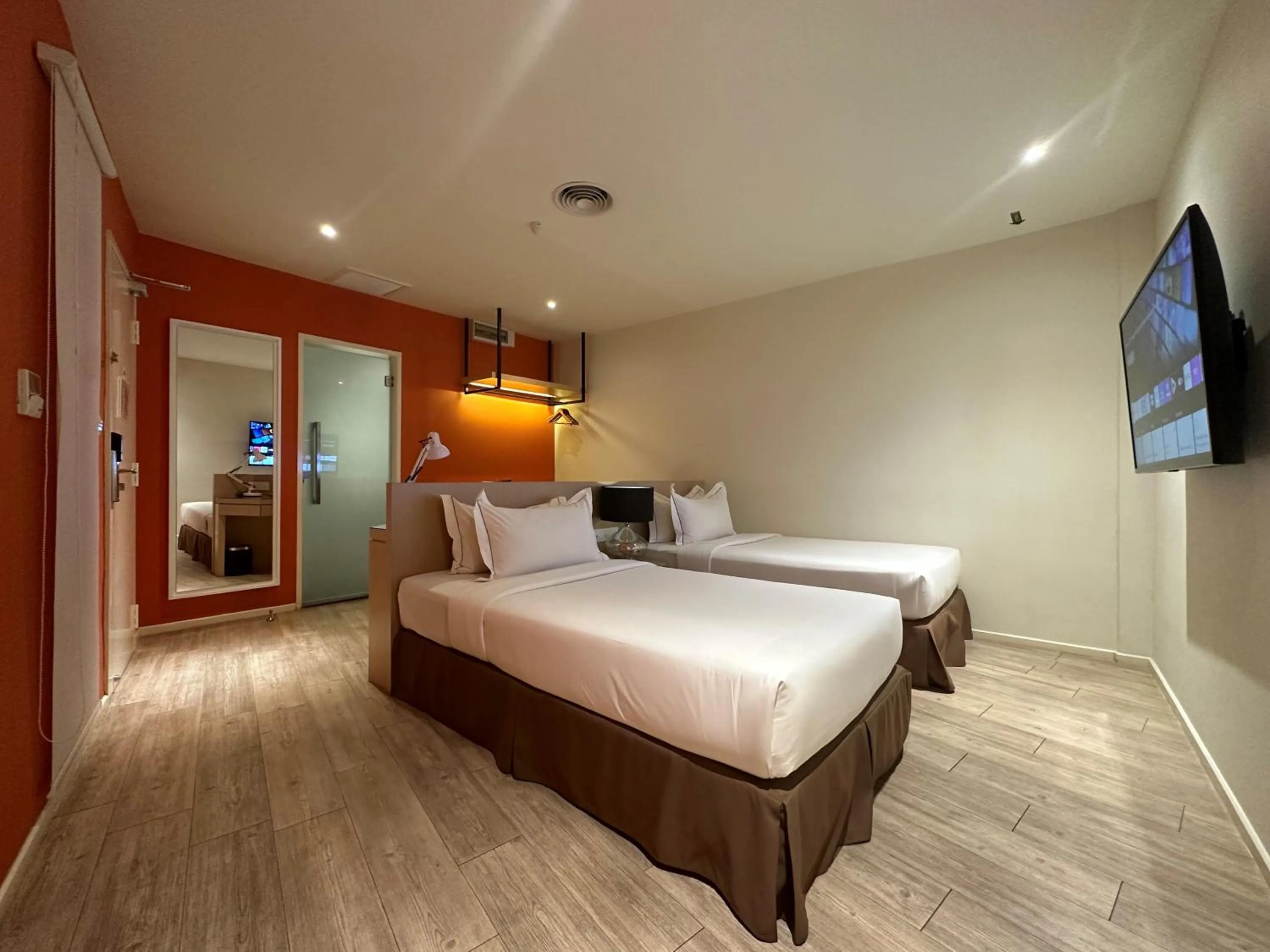 Deluxe Twin Room (No Window) in SGI Vacation Club Hotel