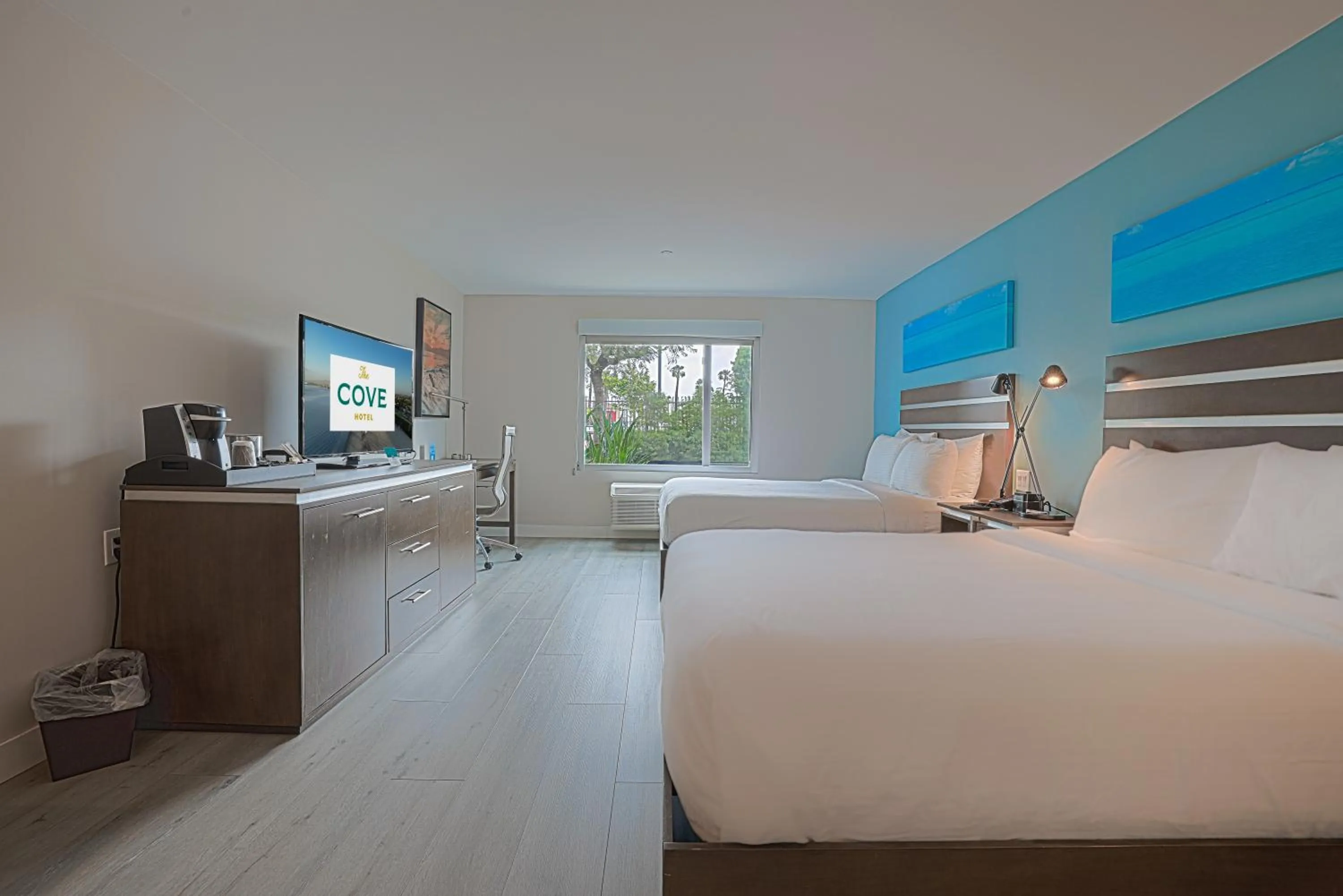 Standard Room, 2 Queen Beds, Non-Smoking in The Cove Hotel