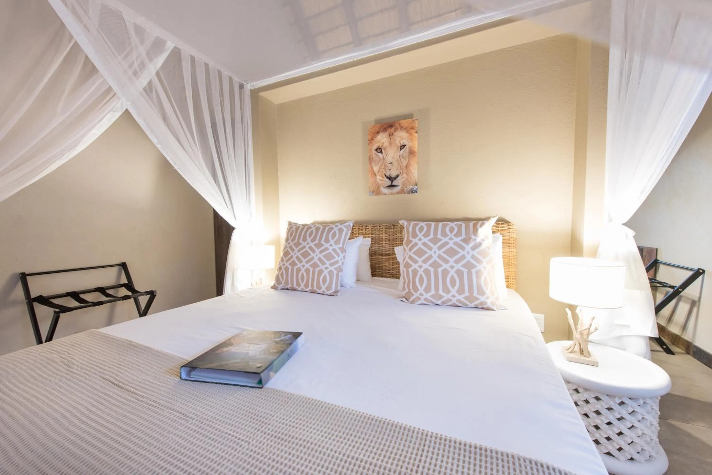 King Room with Garden View in Bushbaby River Lodge