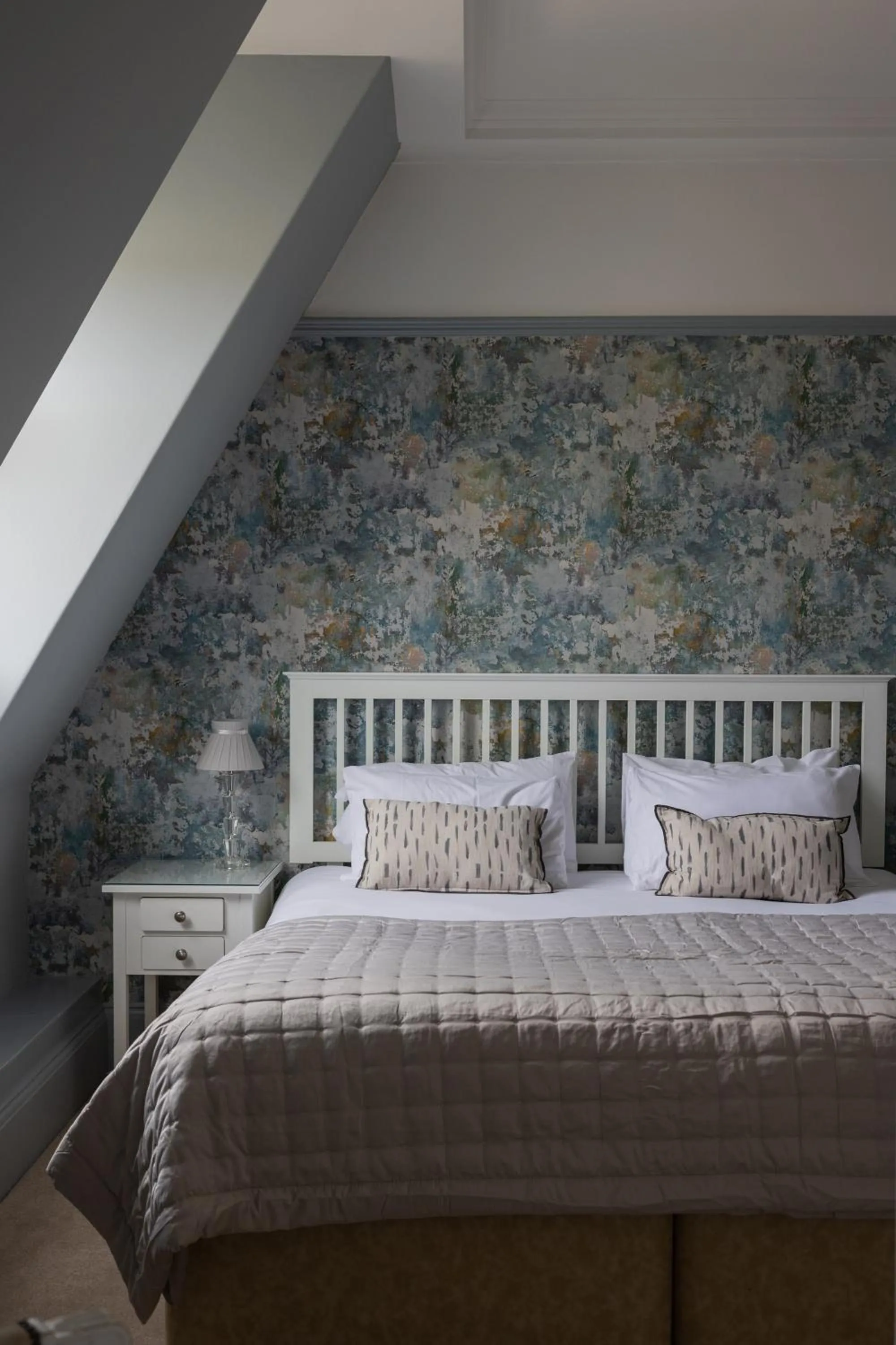 Twin Room with Sea View in The Queens Hotel