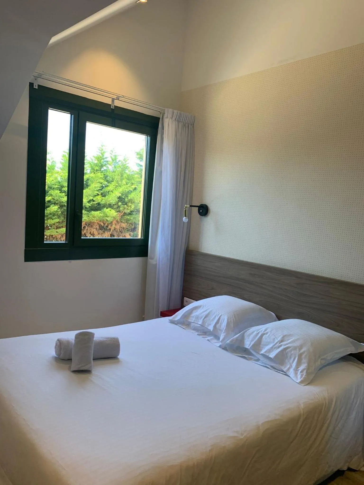 Standard Double Room with air-con in Logis Hôtel Domaine du Moulin Cavier - Restaurants & Spa