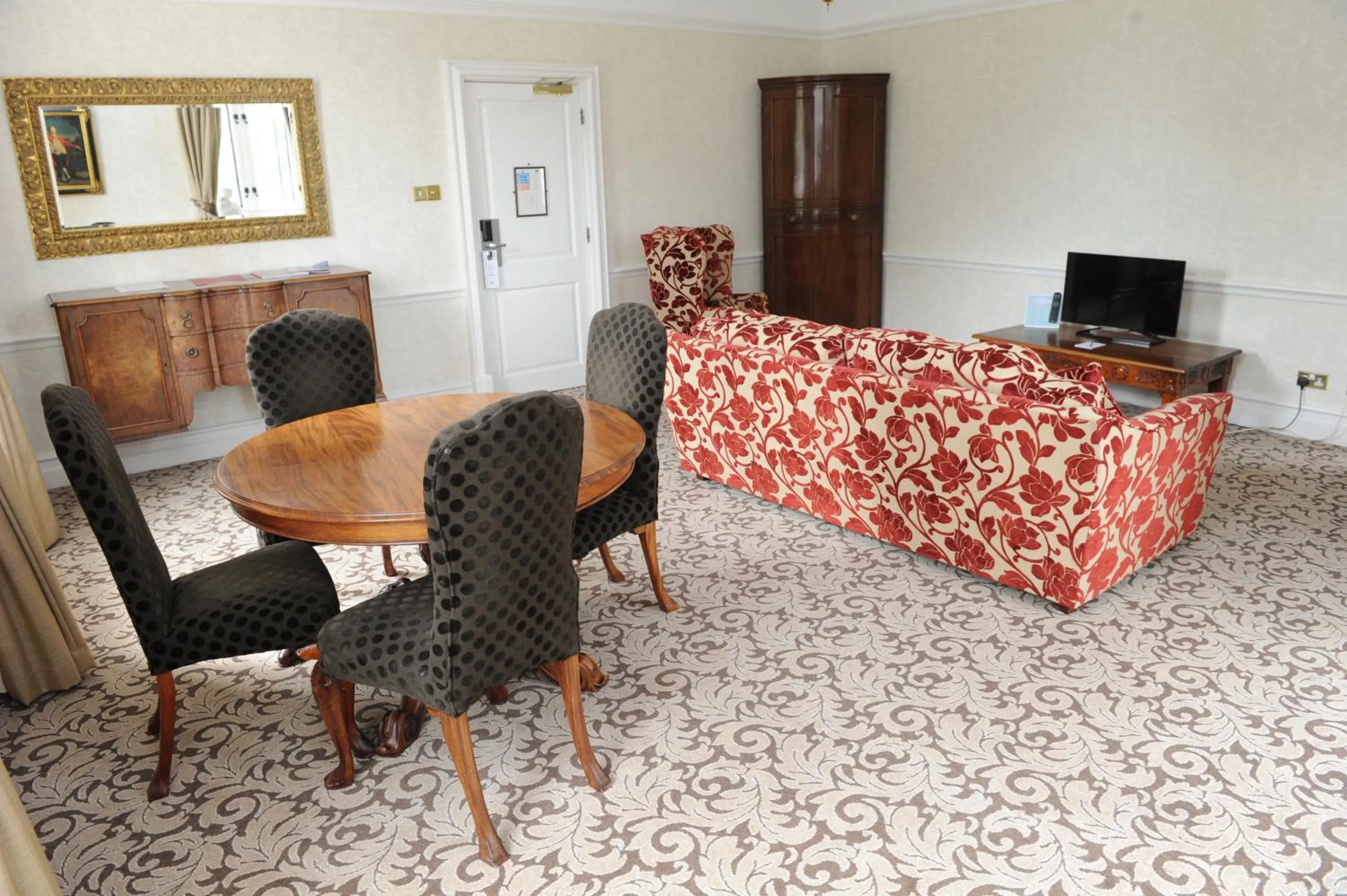 King Suite with Lounge in Hellaby Hall Hotel; BW Signature Collection