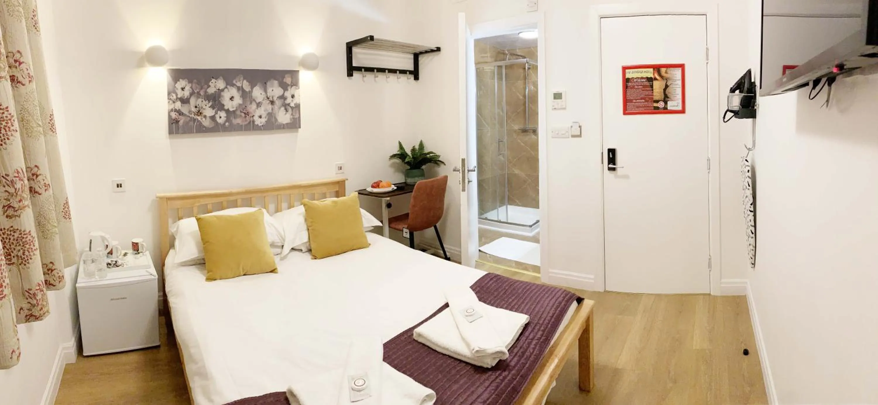 Deluxe Double Room in City London Hotel