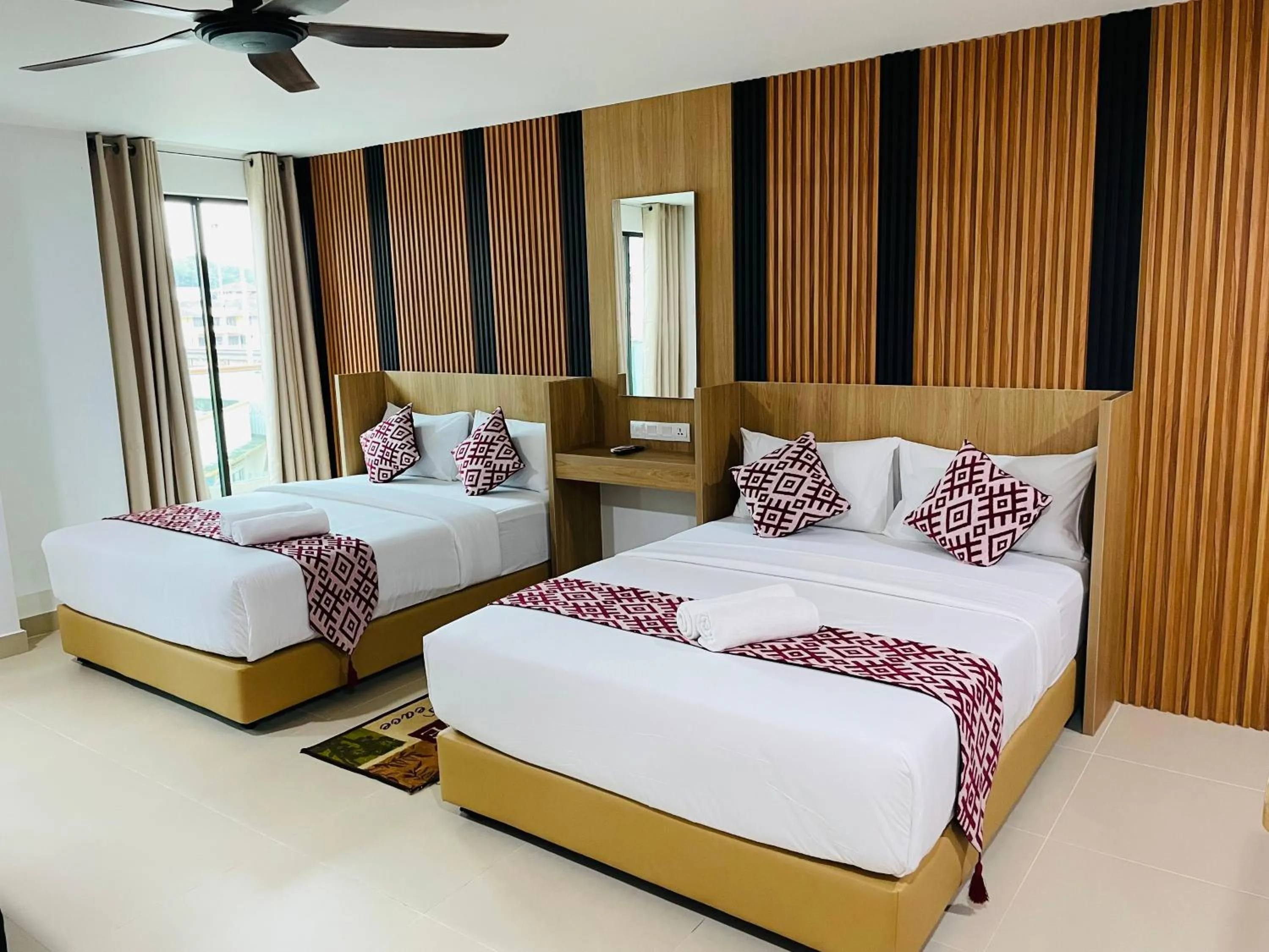 Family Room with Balcony in Cozy Hotel@ KL Sentral