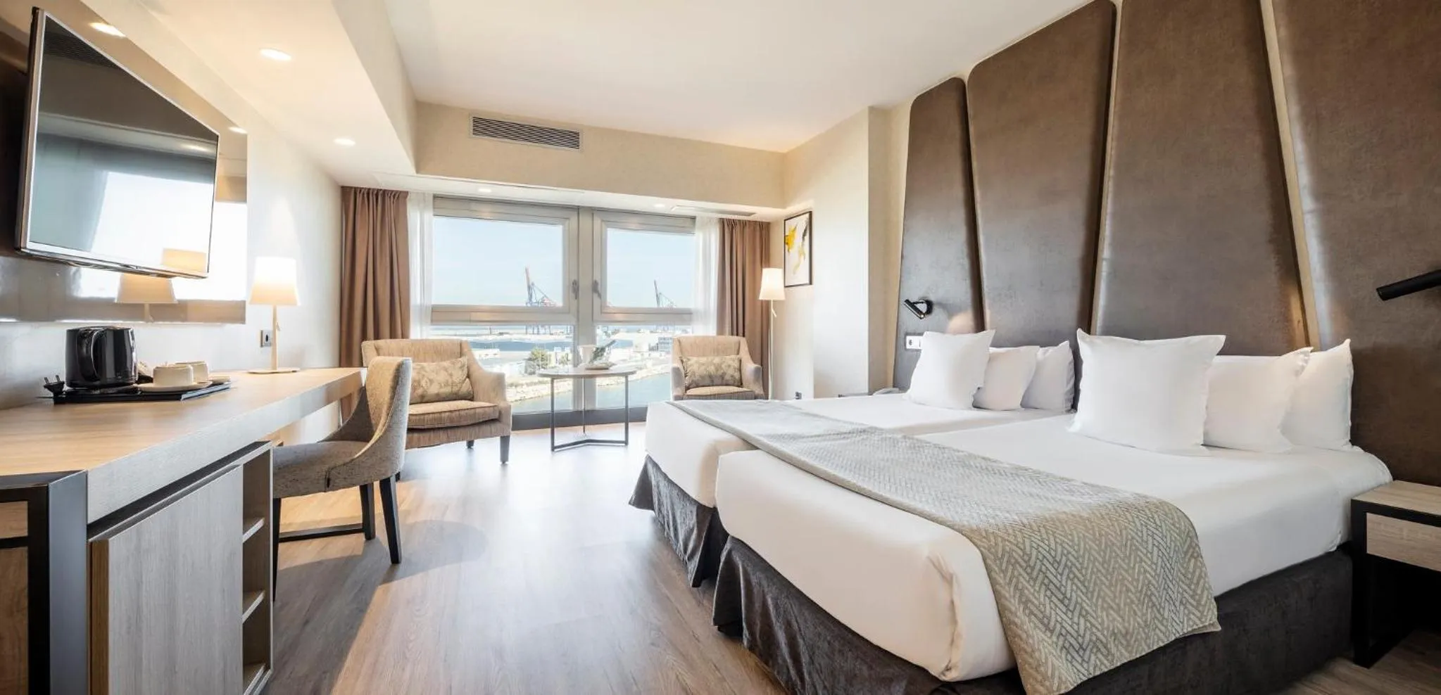 Double Room with Harbor View in Ilunion Málaga