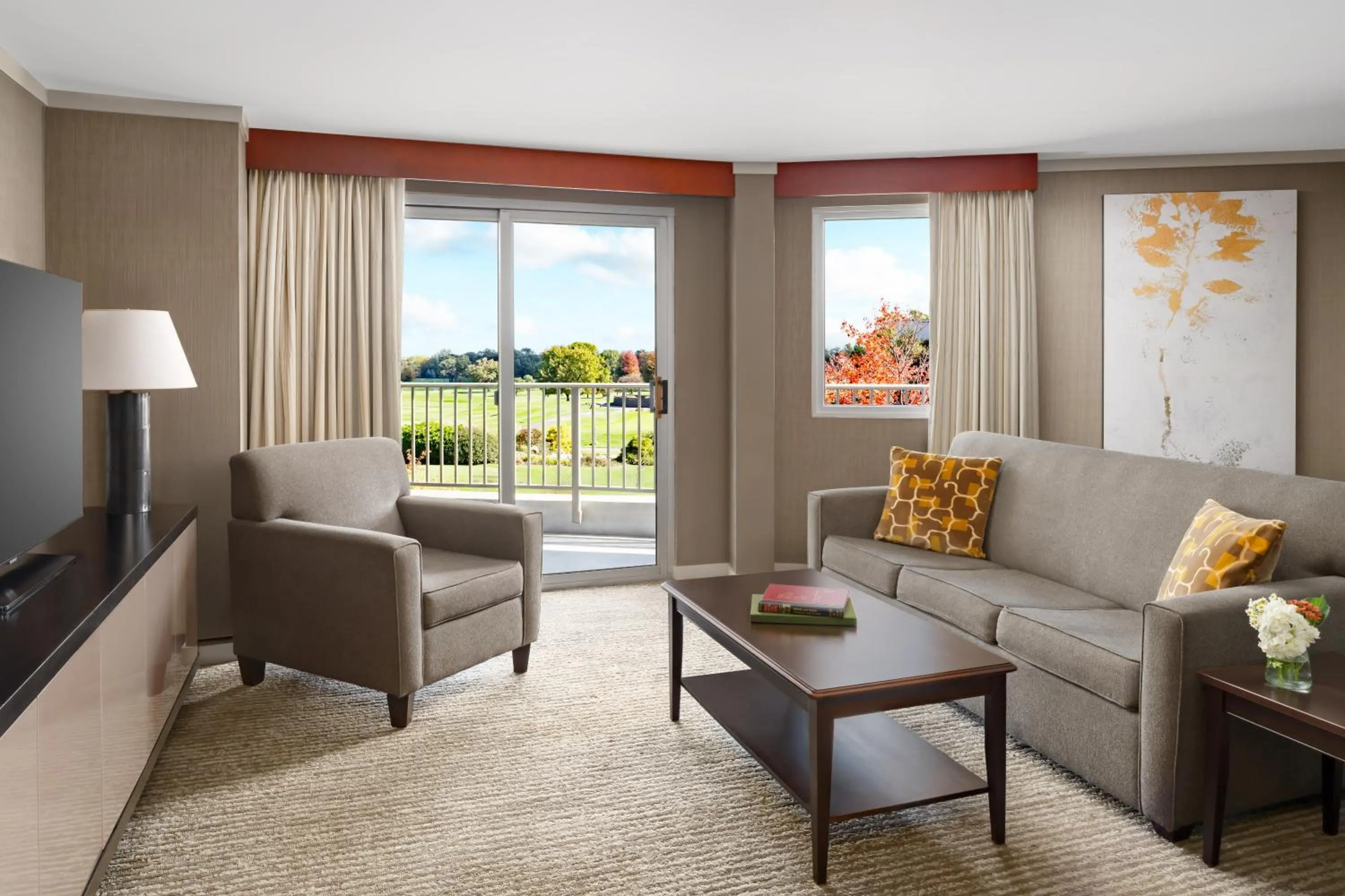 Studio Suite (single king) in Eaglewood Resort & Spa