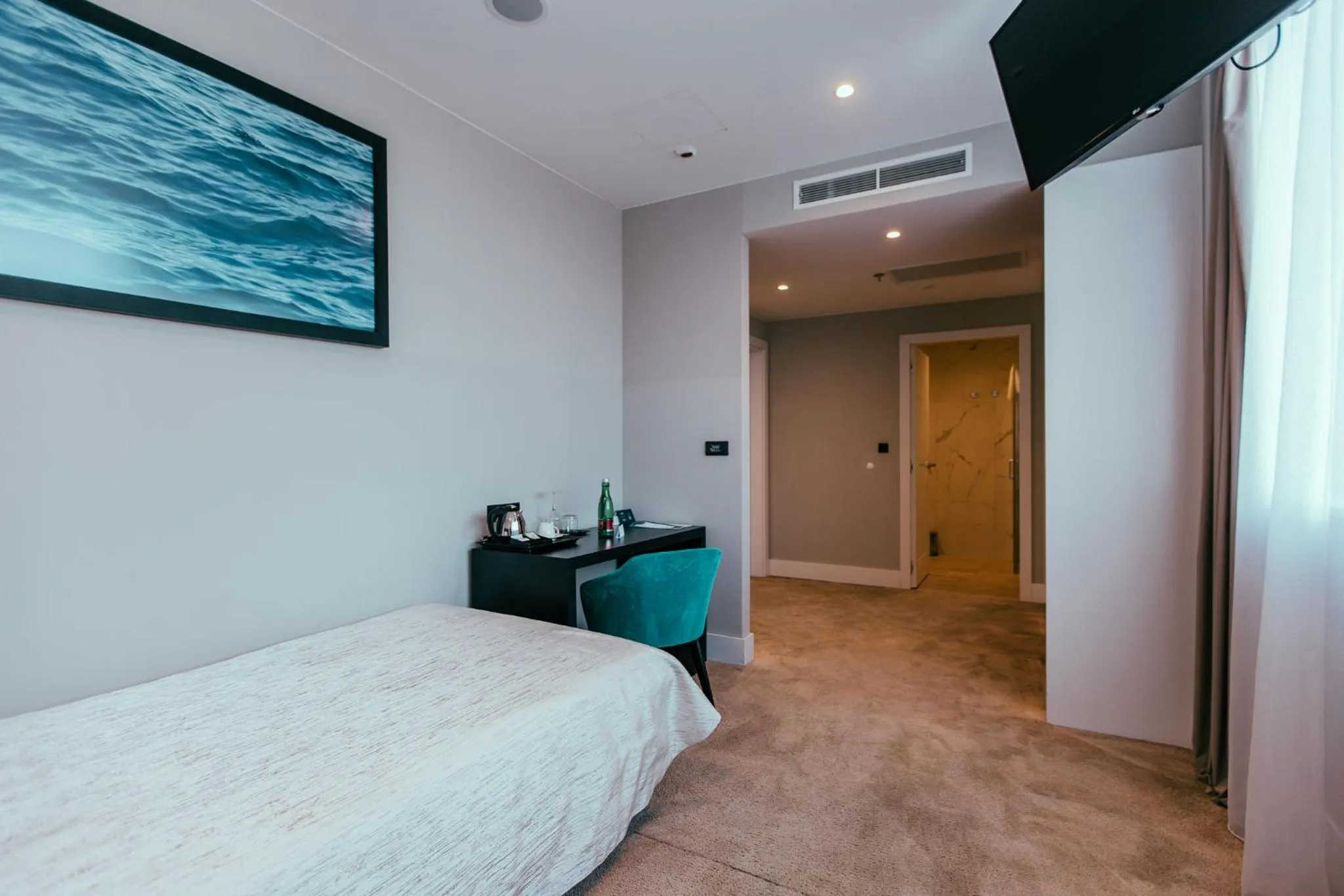 Classic Single Room with Disabled Access in Marvie Hotel & Health