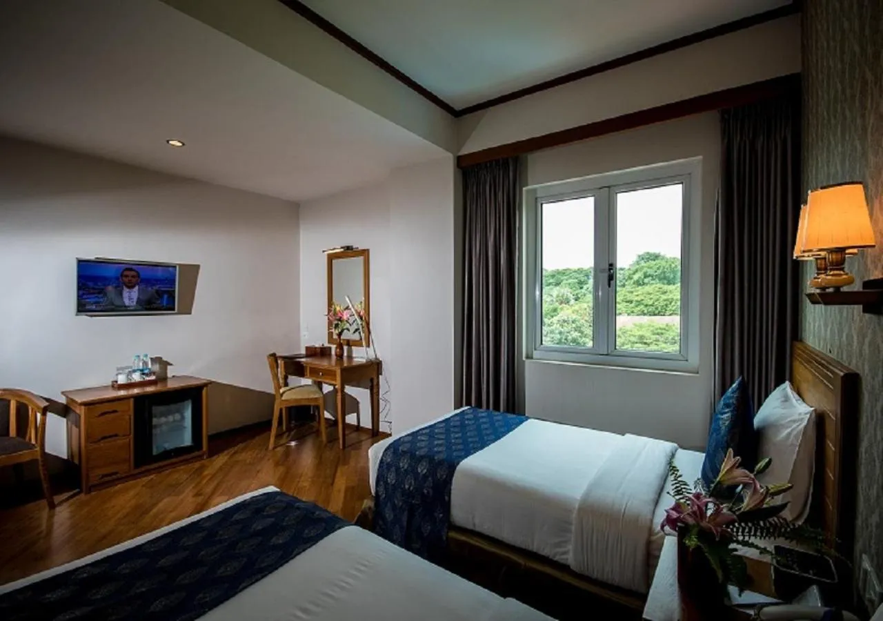 Deluxe Room with Pagoda View in Hotel Shwe Yee