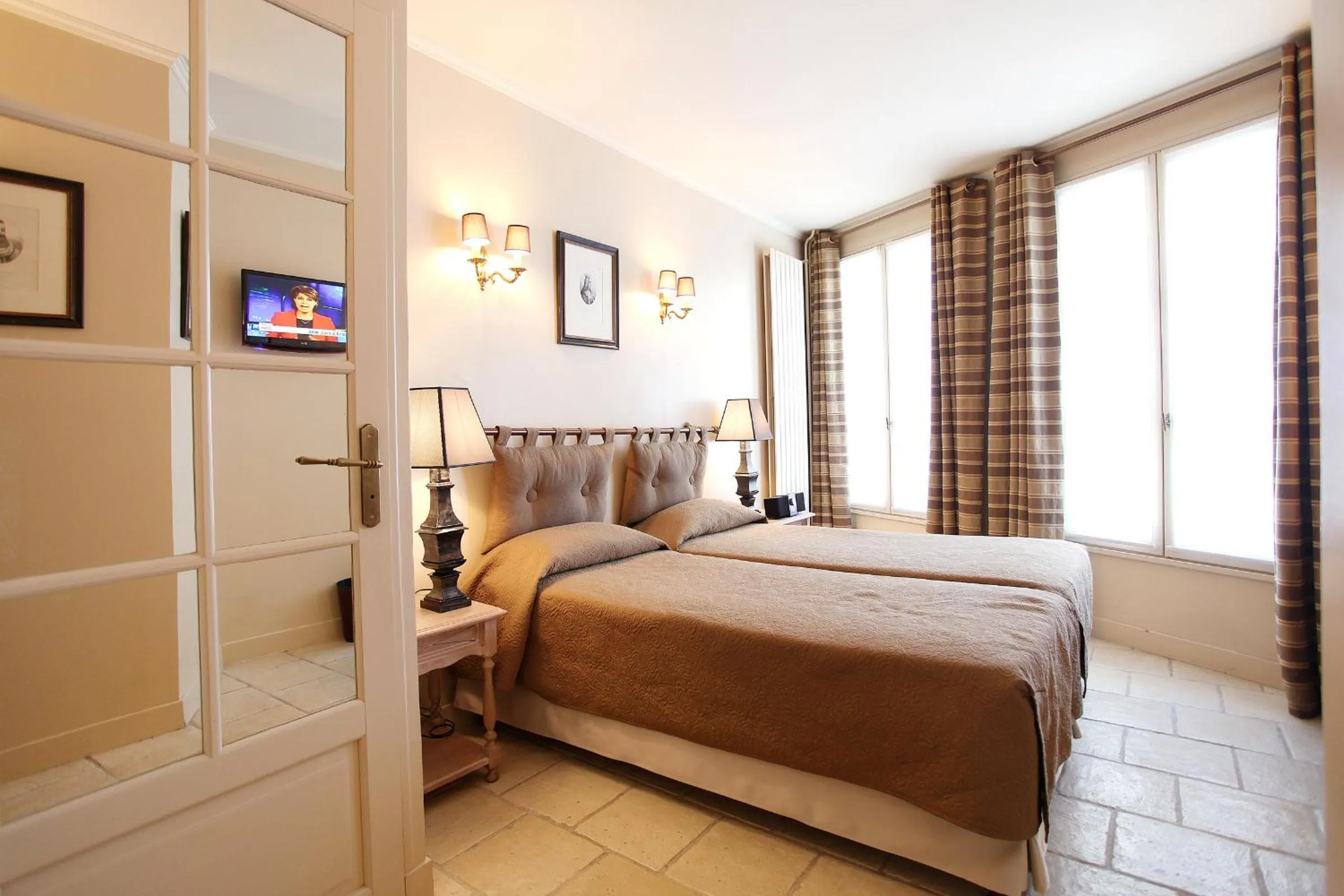 Classic Twin Room in Hotel Albe Bastille
