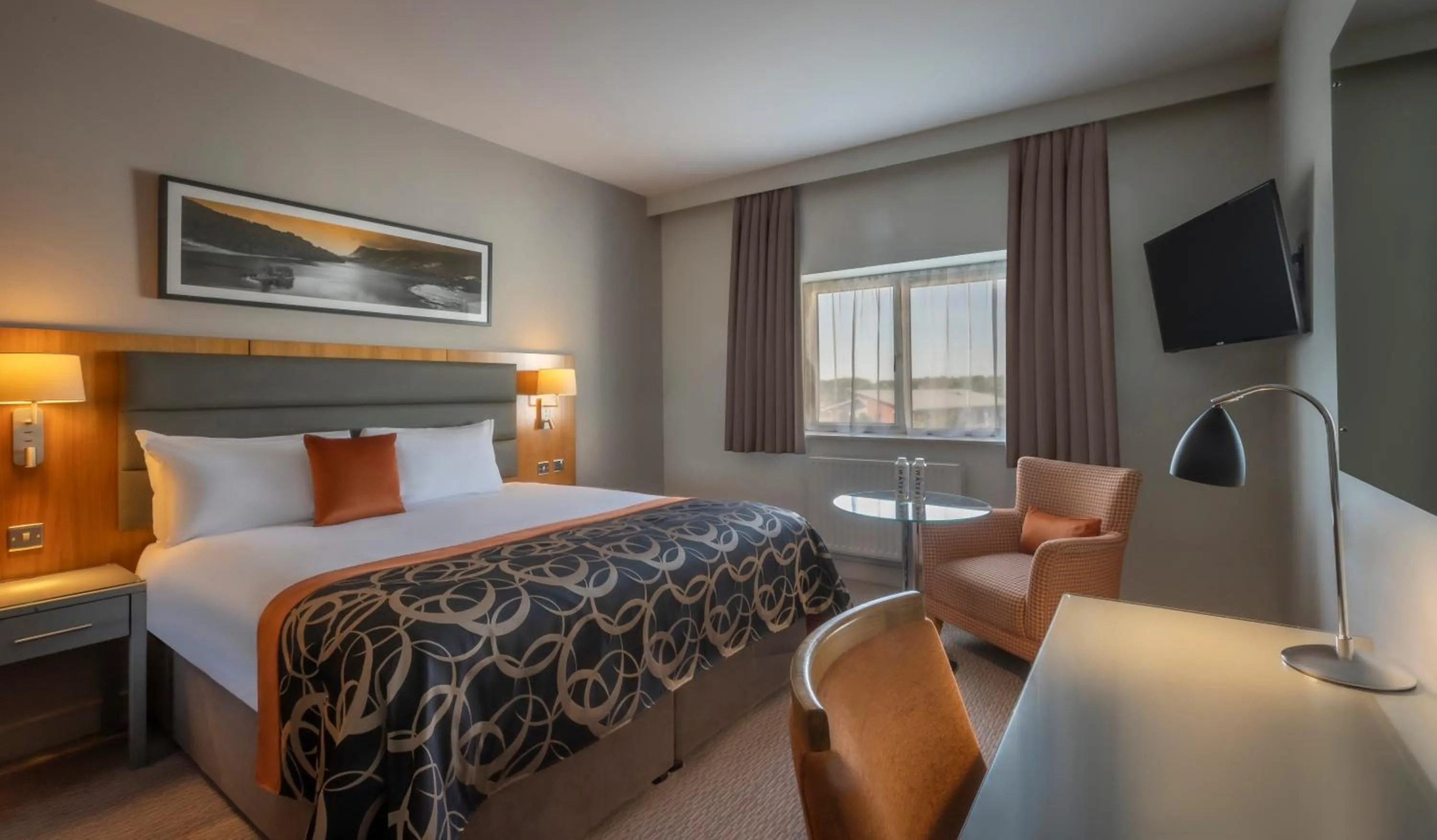 Standard King Room in Clayton Hotel & Leisure Club Sligo