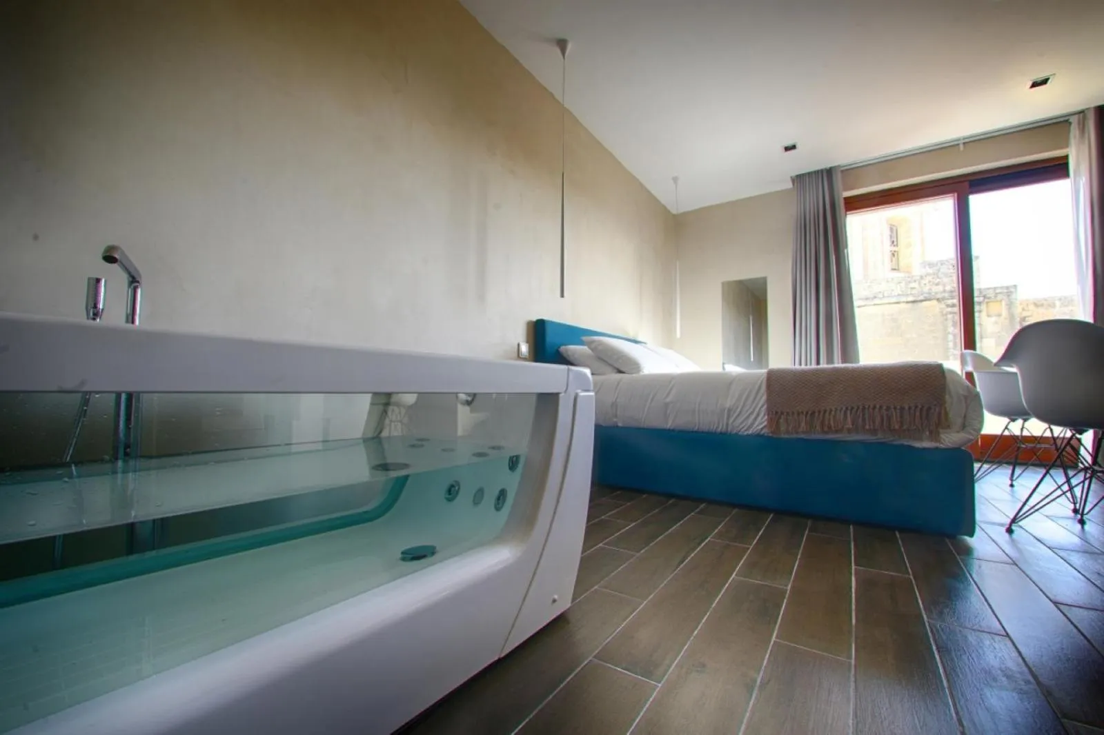 Penthouse Suite in Quaint Boutique Hotel Sannat