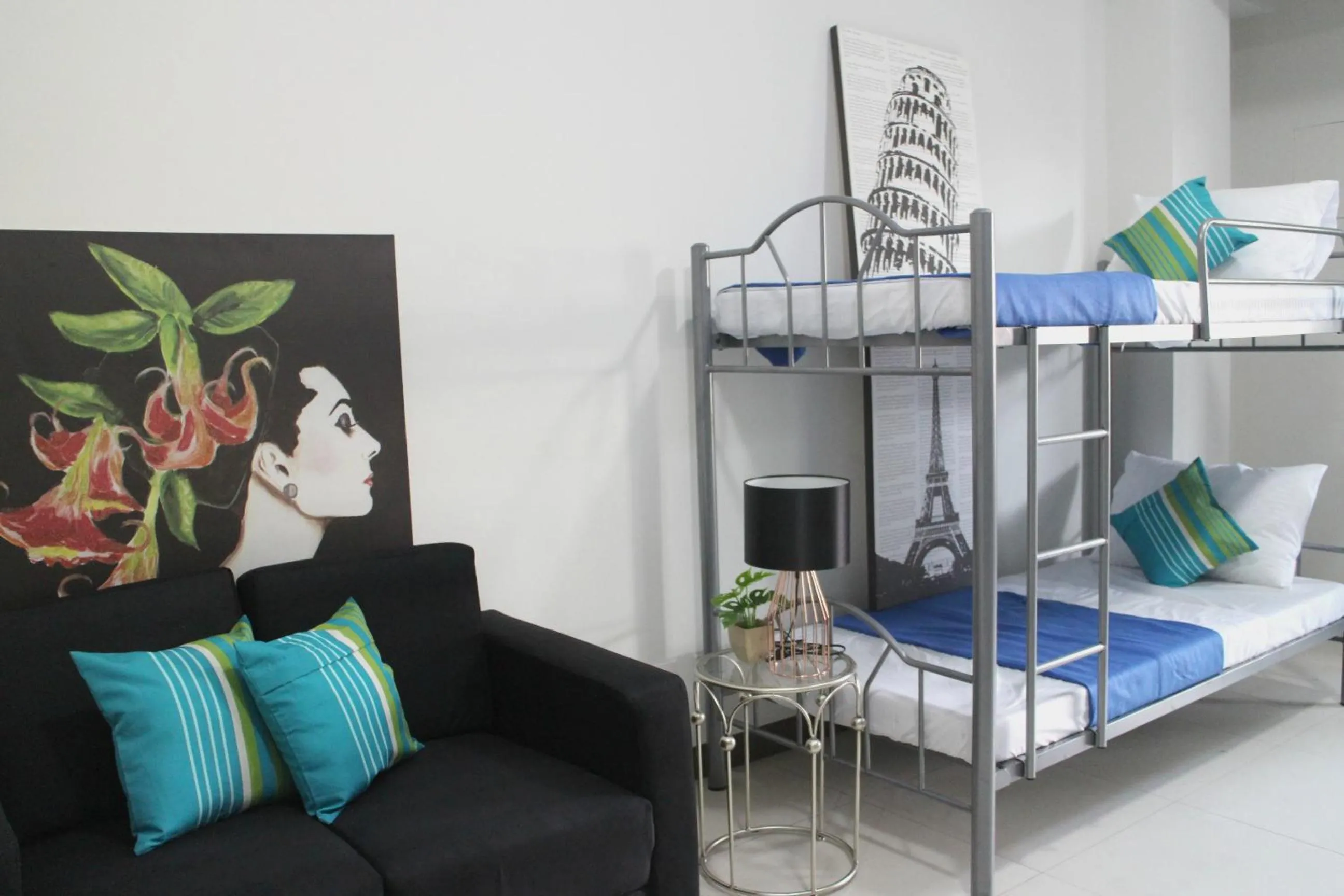 Double or Twin Room in Food District Hostel - Ortigas Kapitolyo