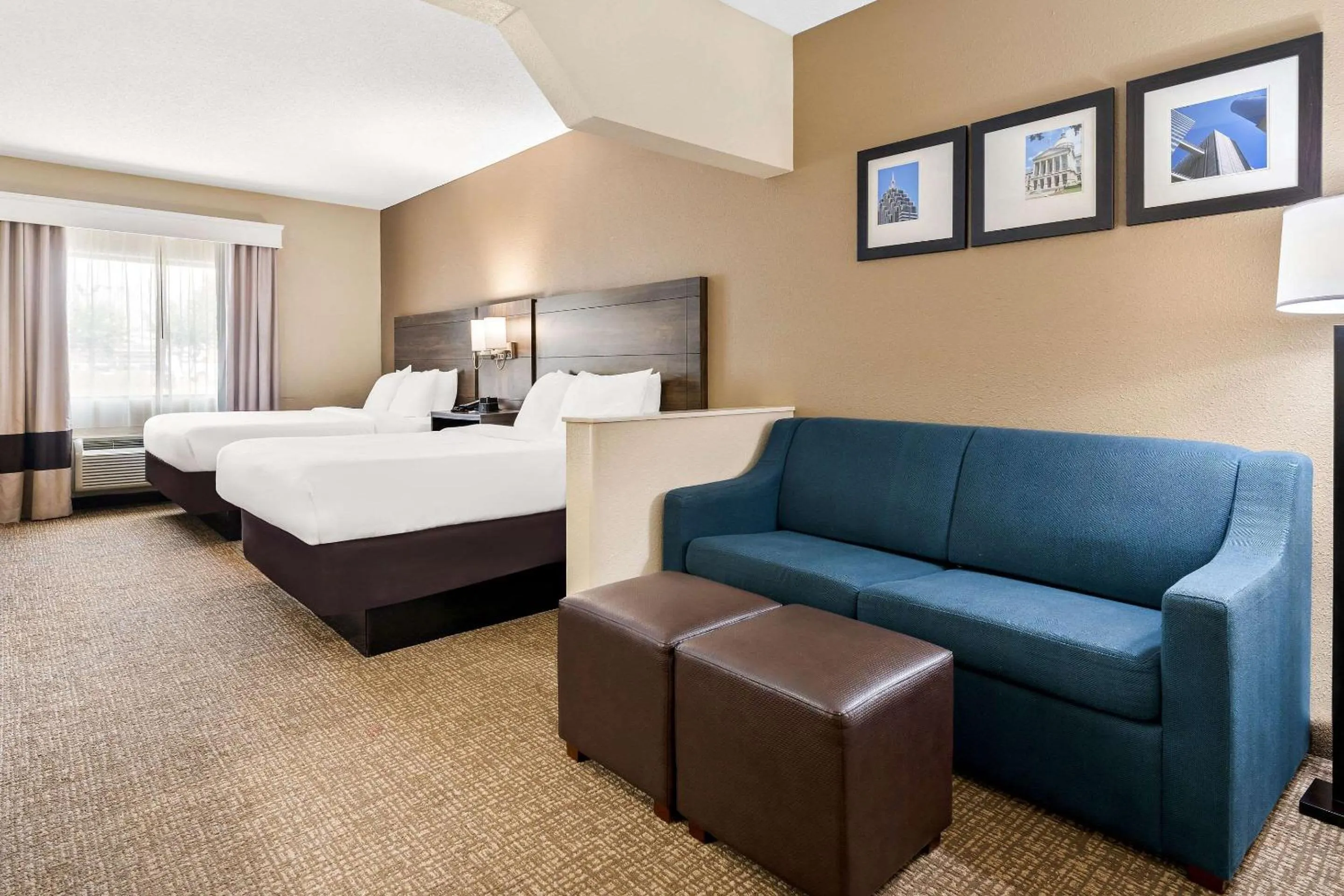 Queen Suite with Two Queen Beds in Comfort Suites near Robins Air Force Base