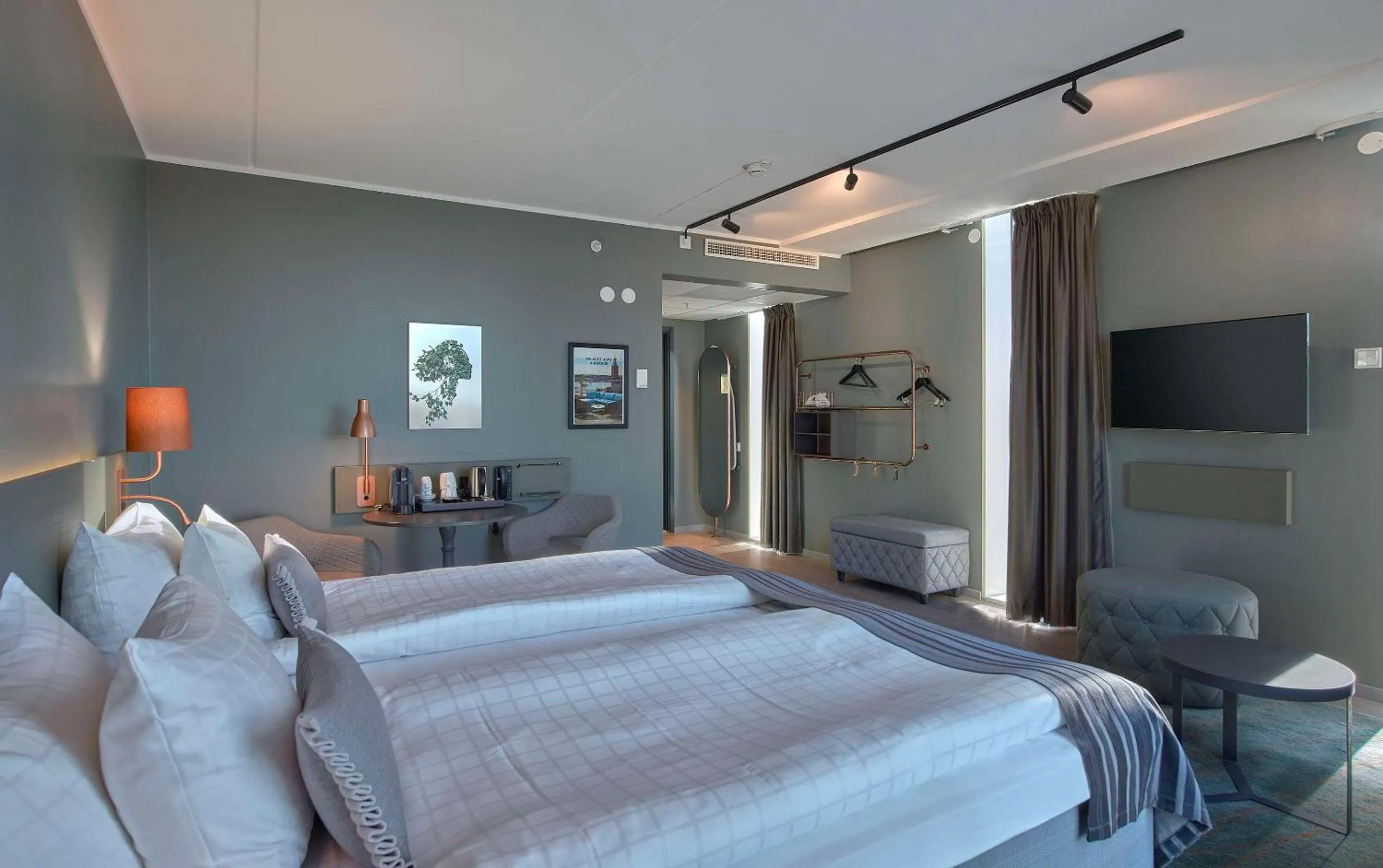 Master Suite with City View in Scandic Continental