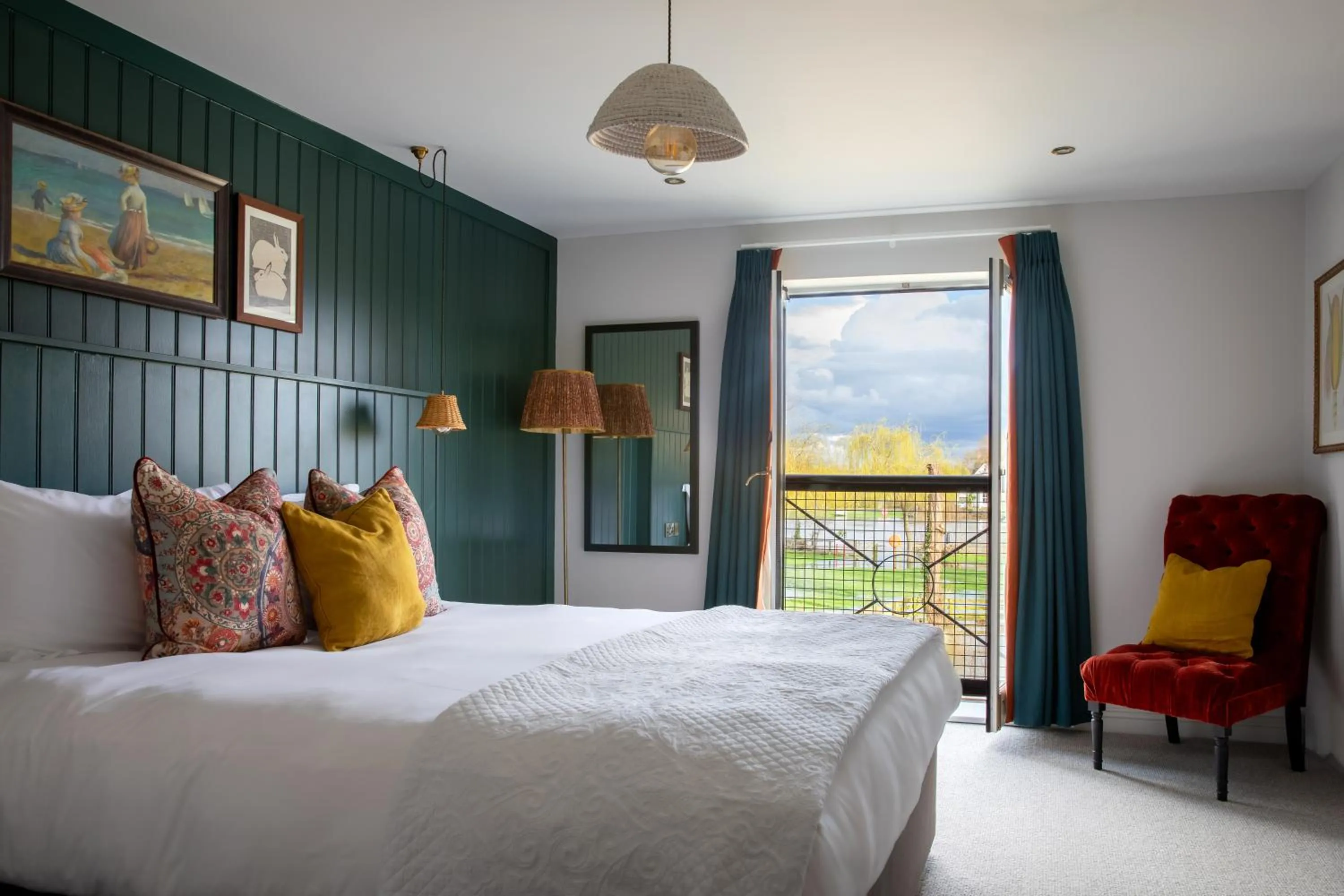 Superior Double Room in The Bridge Hotel