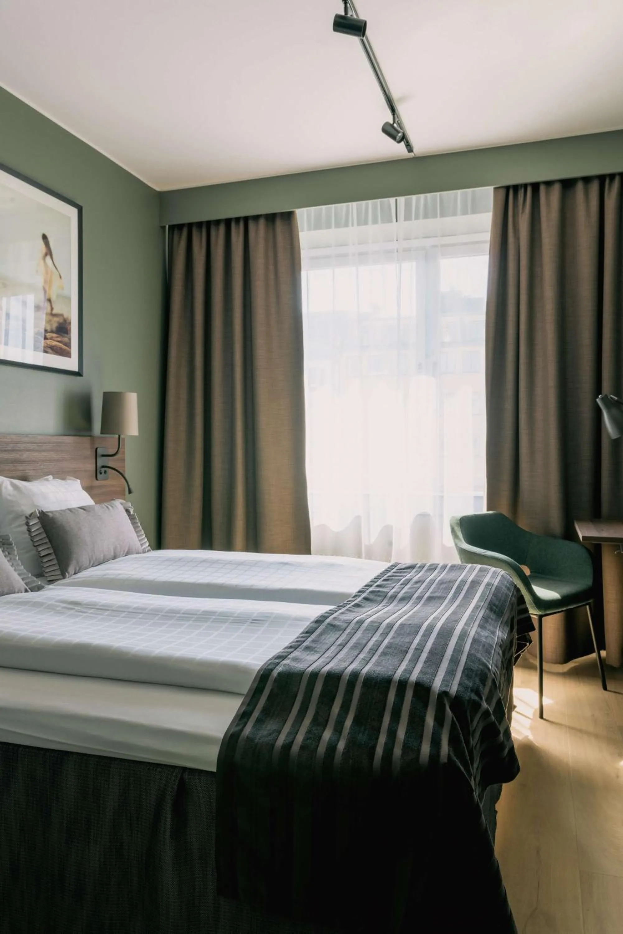 Standard Queen Room in Scandic Rubinen