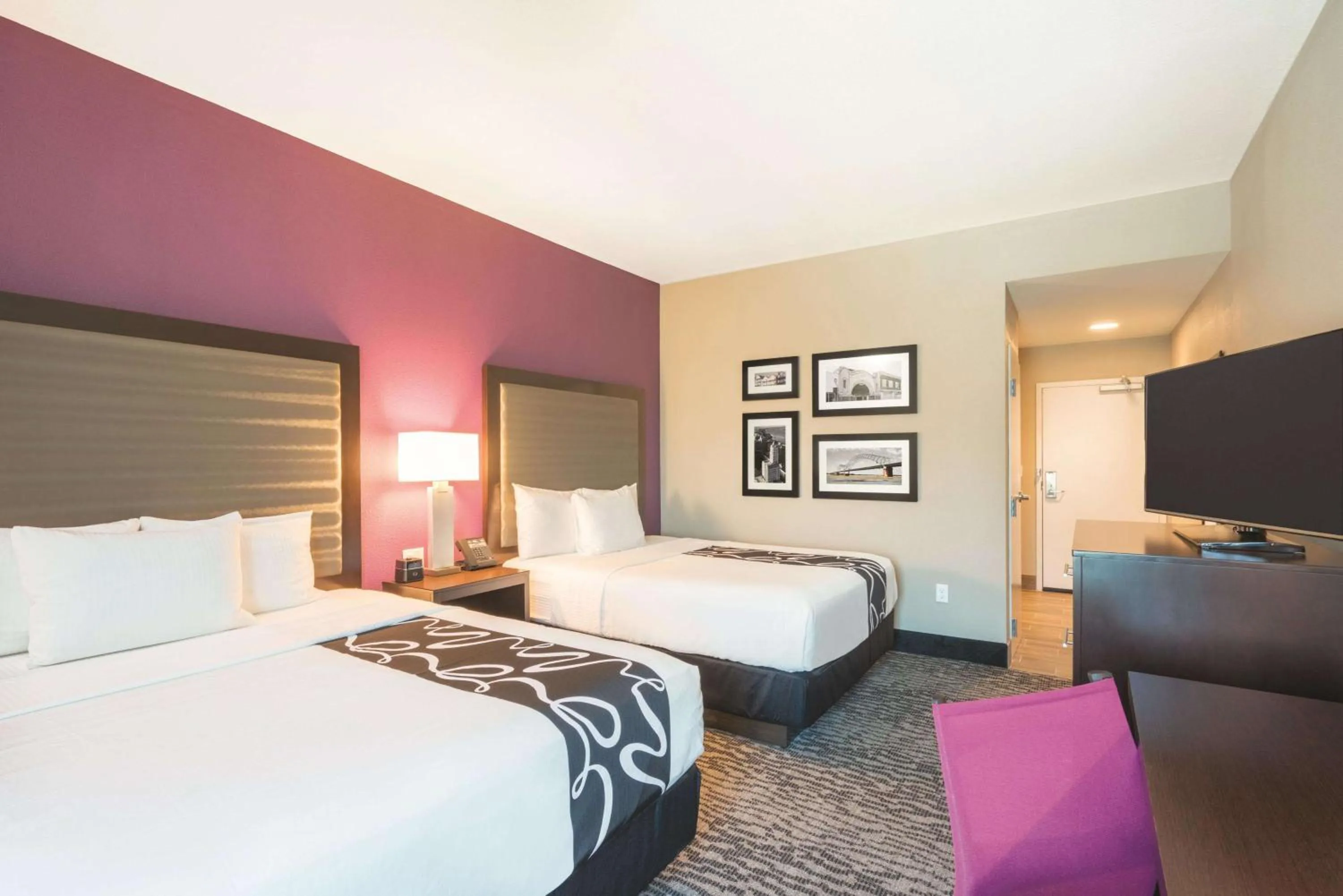 Queen Room with Two Queen Beds in La Quinta by Wyndham Memphis Downtown