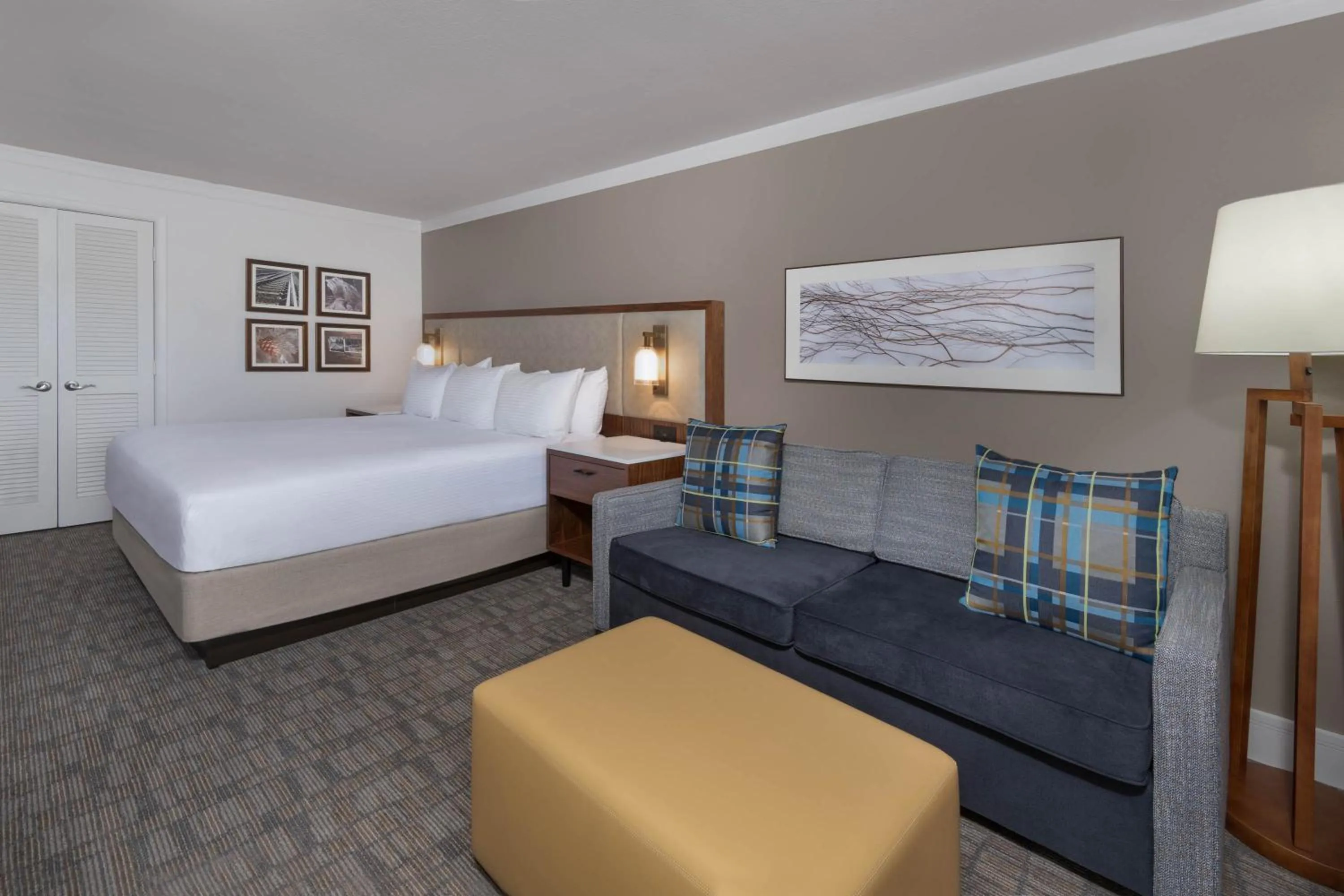 King Room with Sofa Bed and Mountain View in Cheyenne Mountain Resort, a Destination by Hyatt Hotels