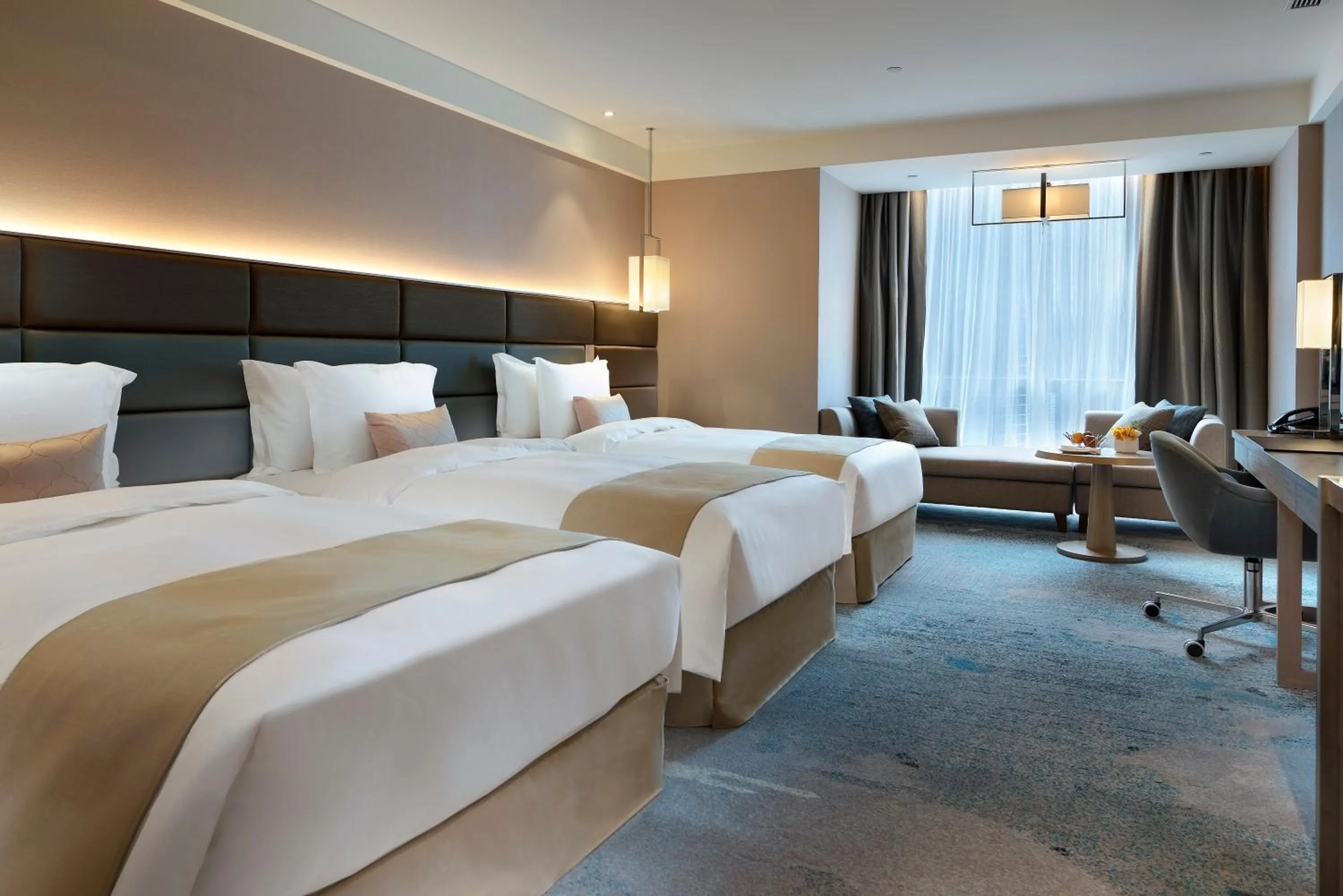 Triple Room in Caesar Park Hotel Banqiao