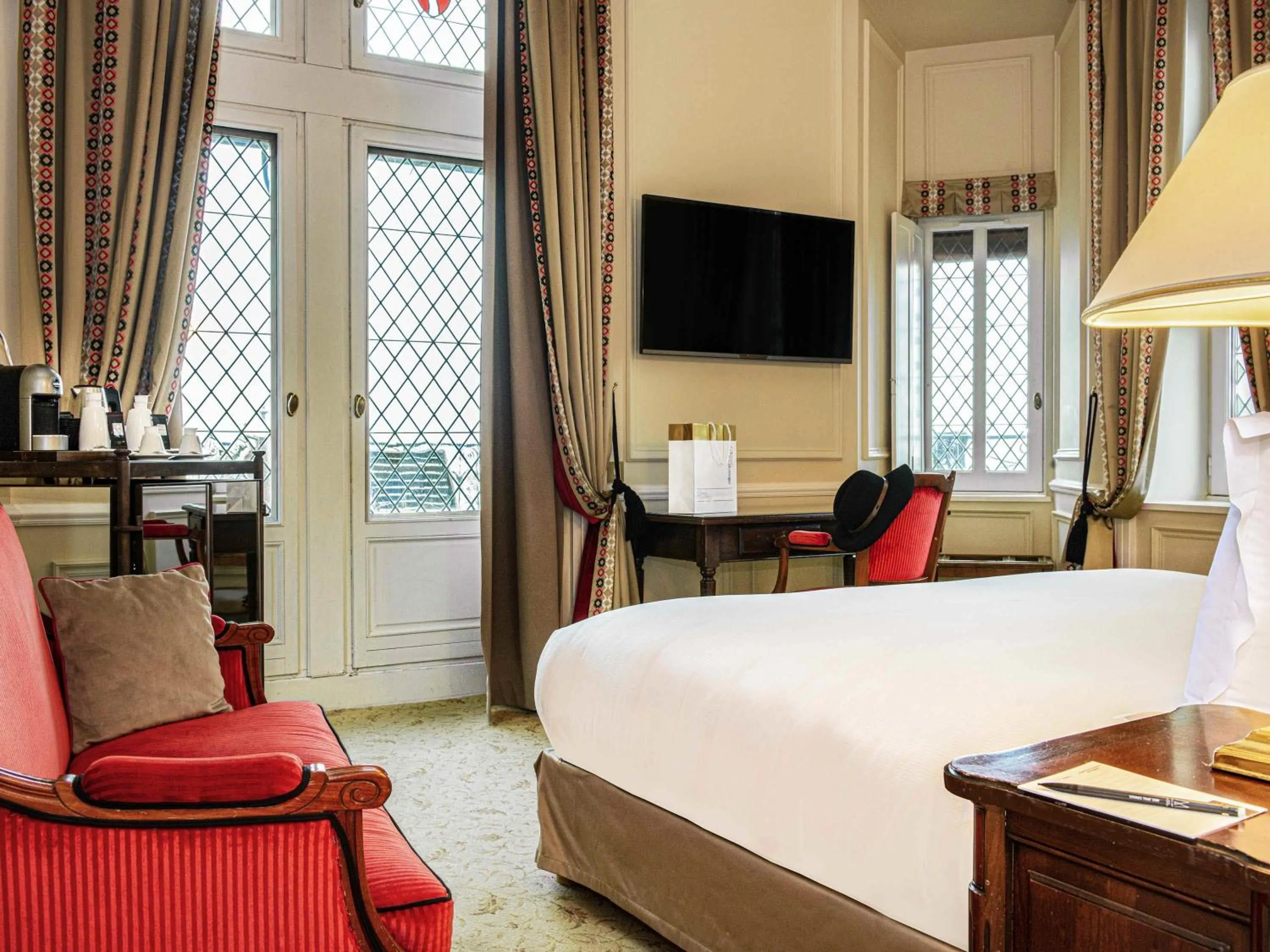 Suite with One Double and Sofa Bed in Hotel de la Cité Carcassonne - MGallery Collection