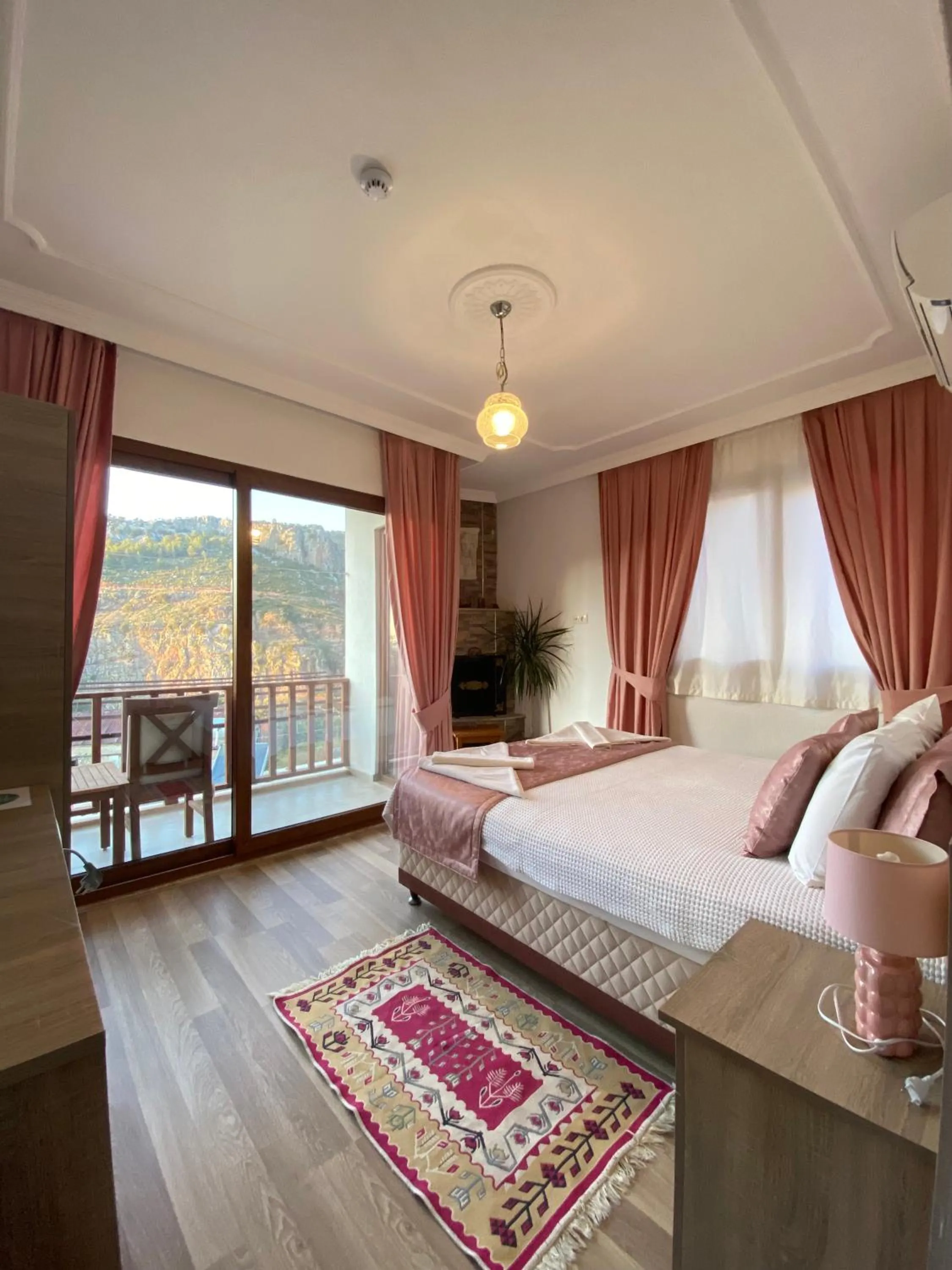 Queen Room with Balcony in Faralya Misafir Evi