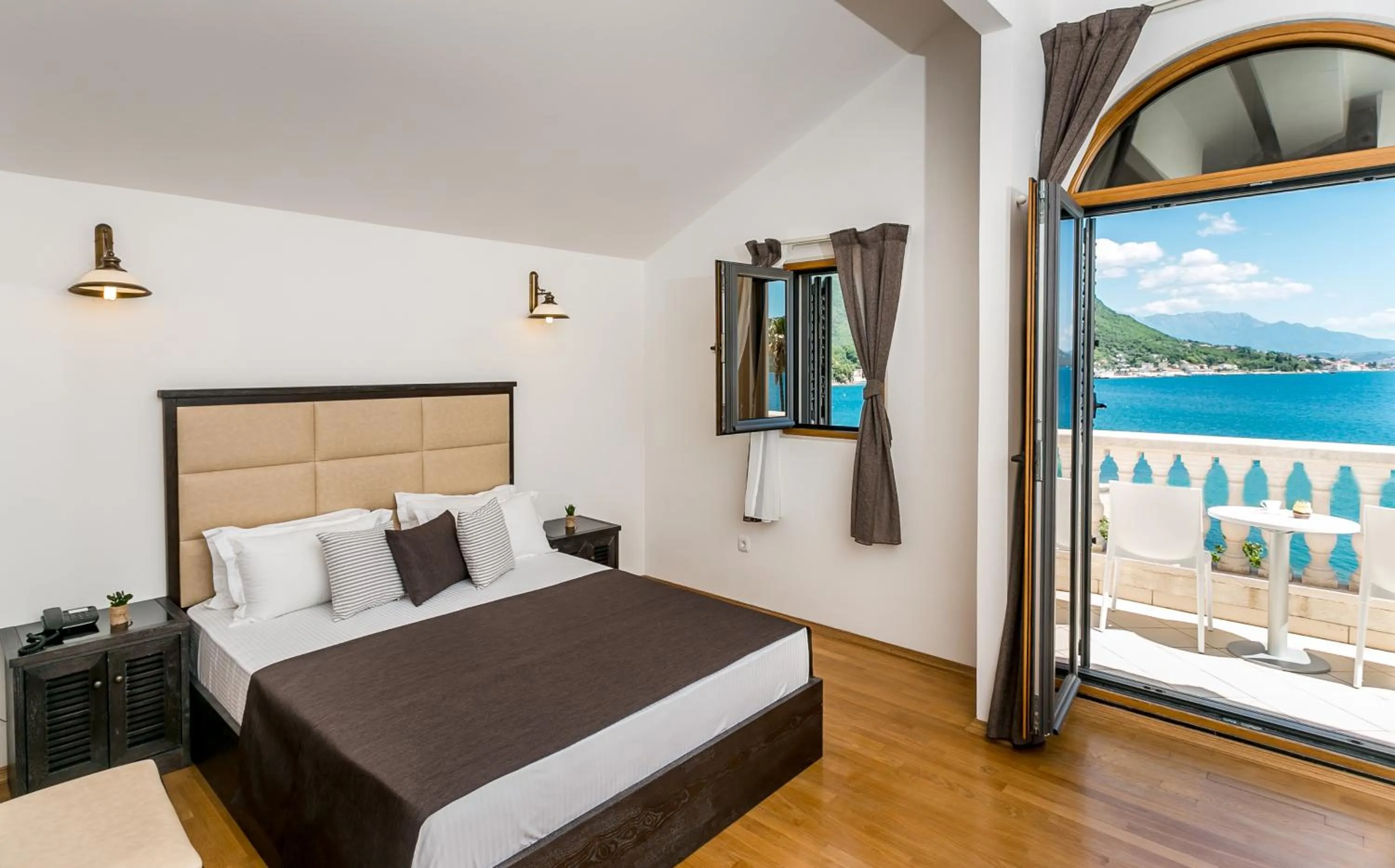 Superior Suite with Sea View in Boutique Hotel Kredo