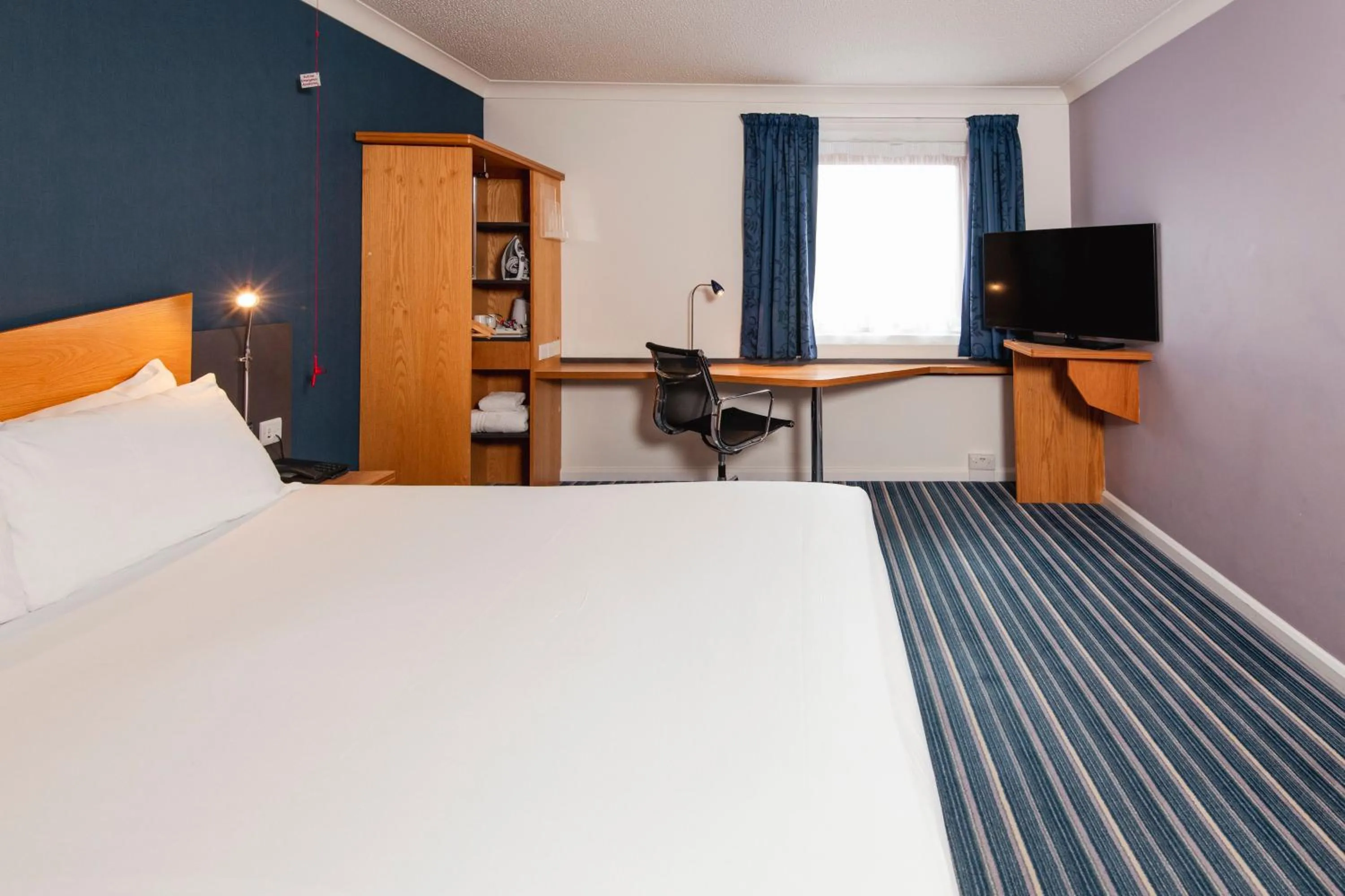 Double Room with Free Hot Breakfast - Accessible in Holiday Inn Express Inverness by IHG