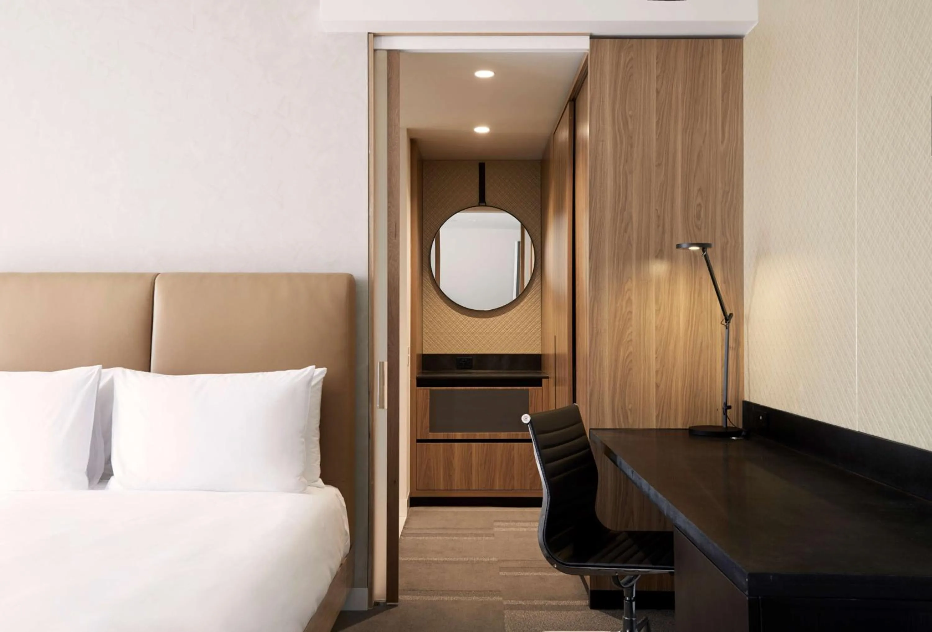 Queen Room with Two Queen Beds and Sofa - High Floor in Hyatt Place Melbourne Essendon Fields