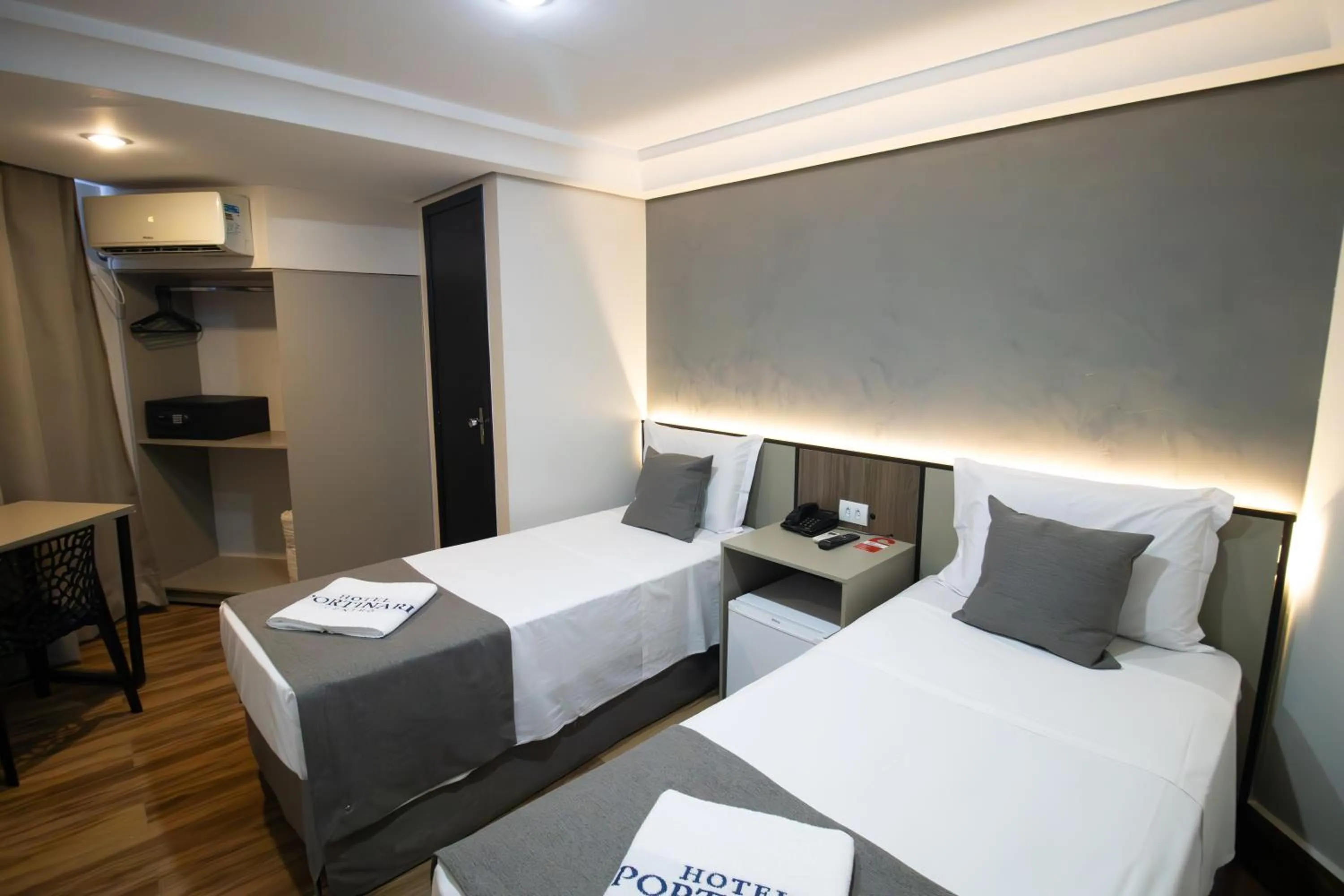 Standard Twin Room - single occupancy in Hotel Portinari Centro