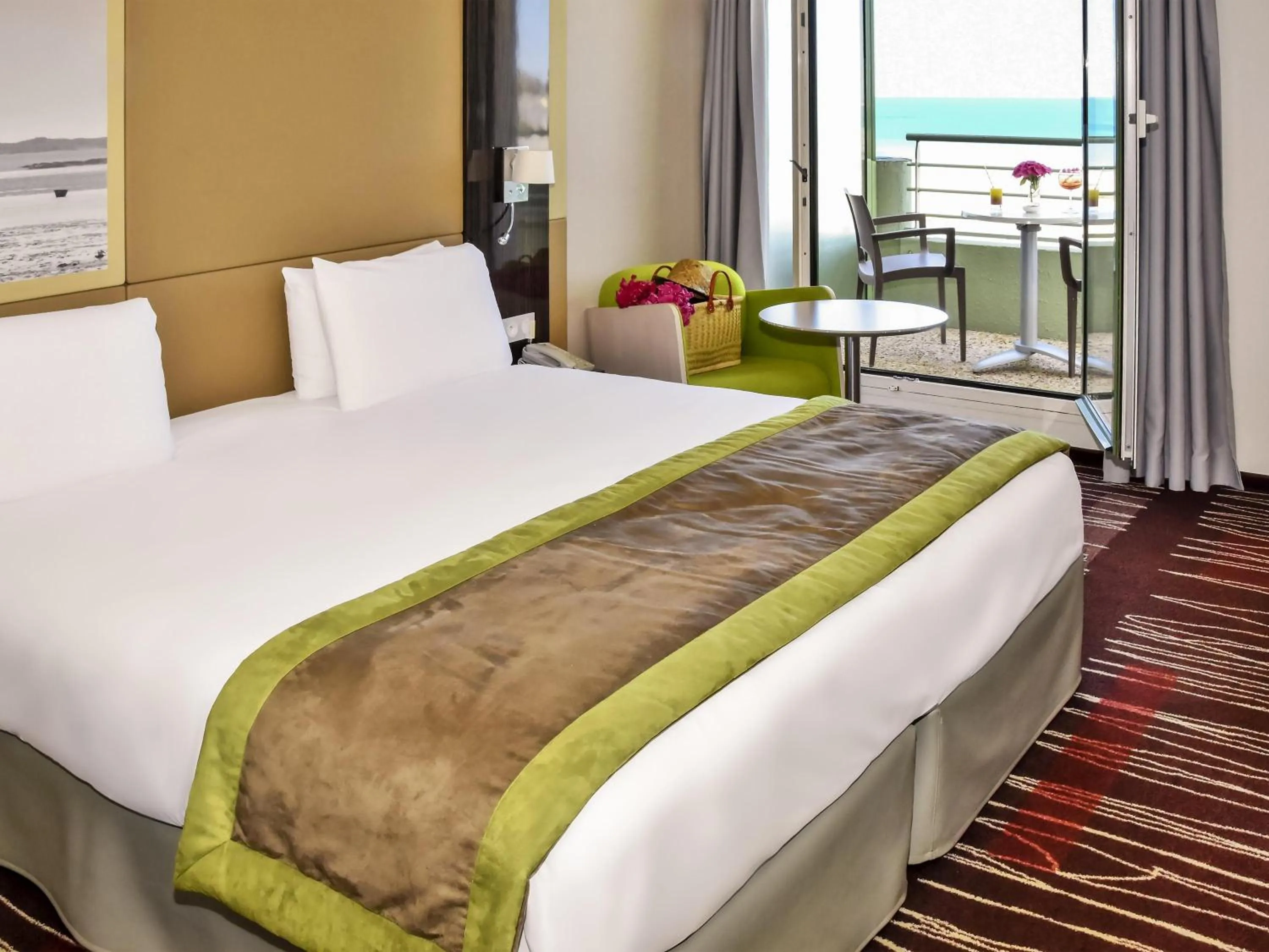 Superior Room - Ocean View in Mercure Granville Le Grand Large