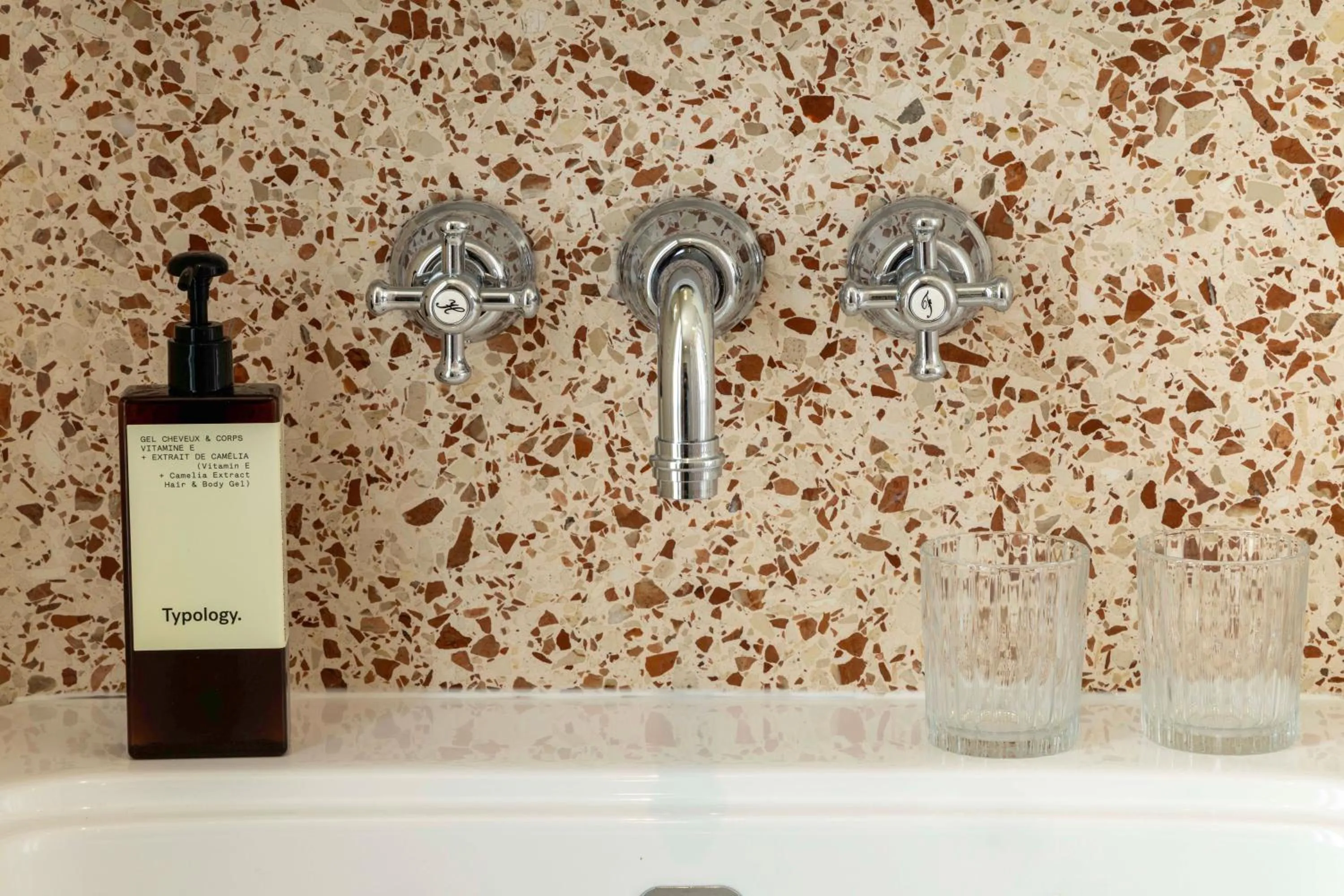 Chambres Adjacentes in Hôtel l'Inattendu