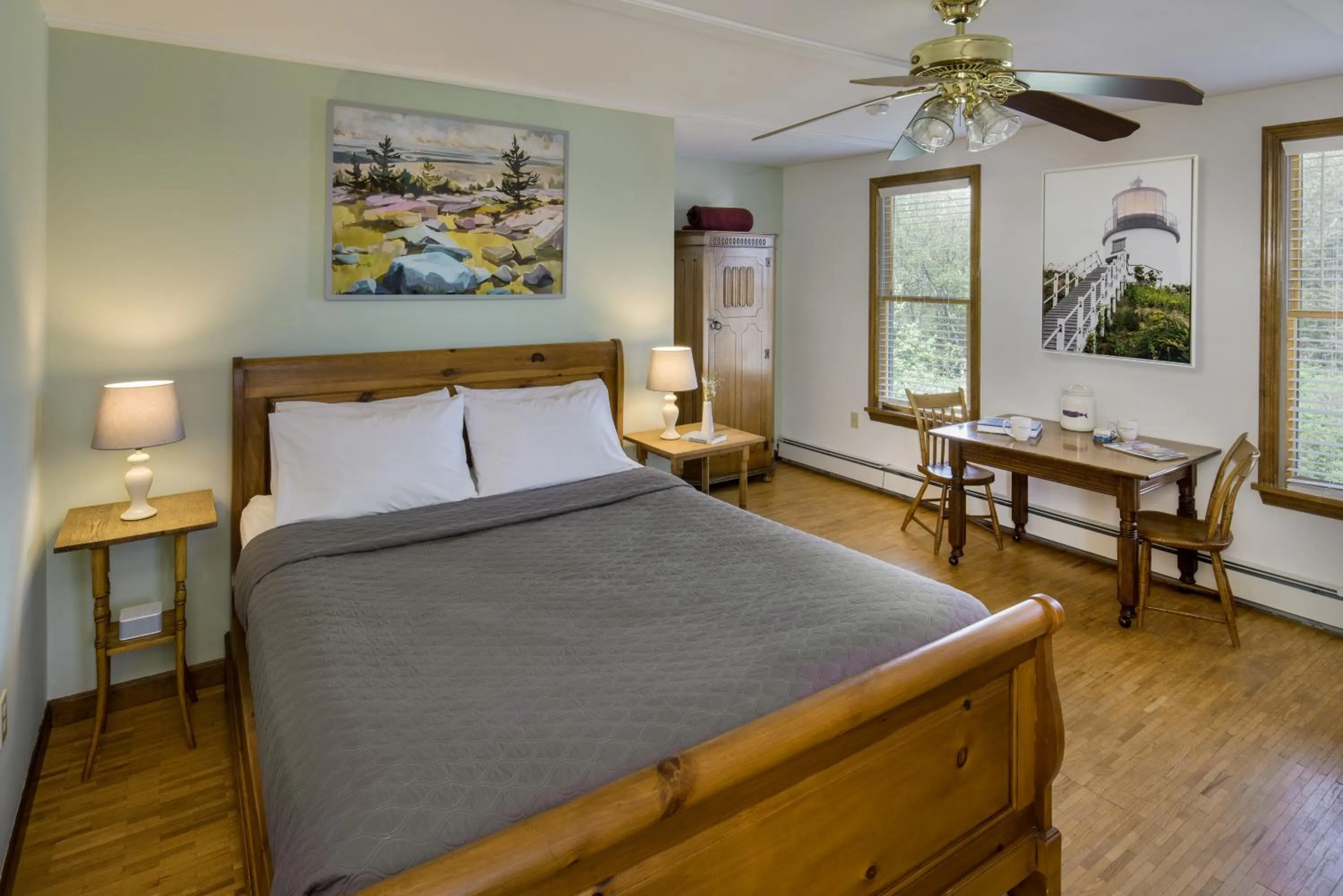 Deluxe Queen Room - Pet Friendly with Ocean View in The Craignair Inn & Causeway Restaurant