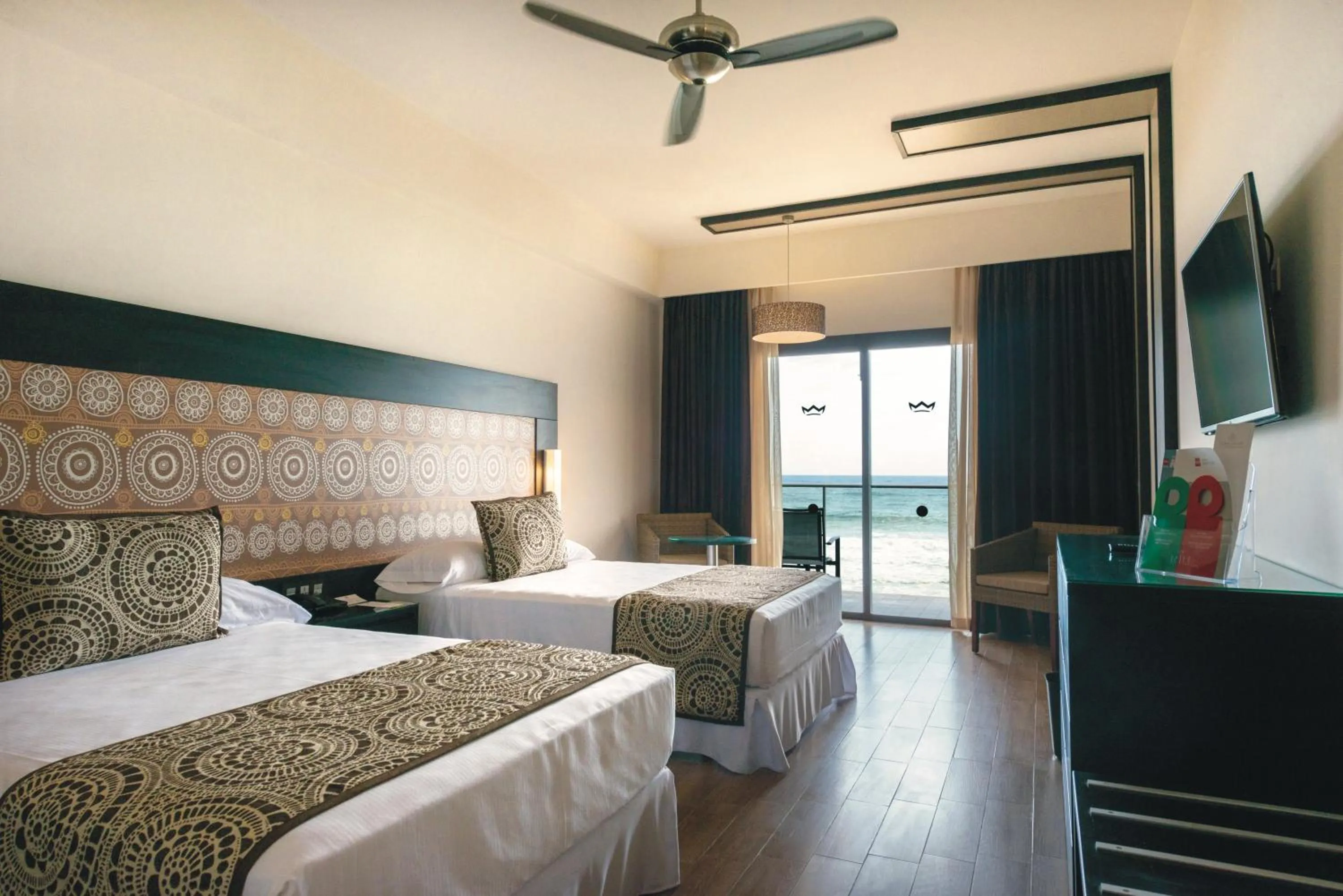 Junior Suite with Sea View - single occupancy in Riu Sri Lanka All Inclusive