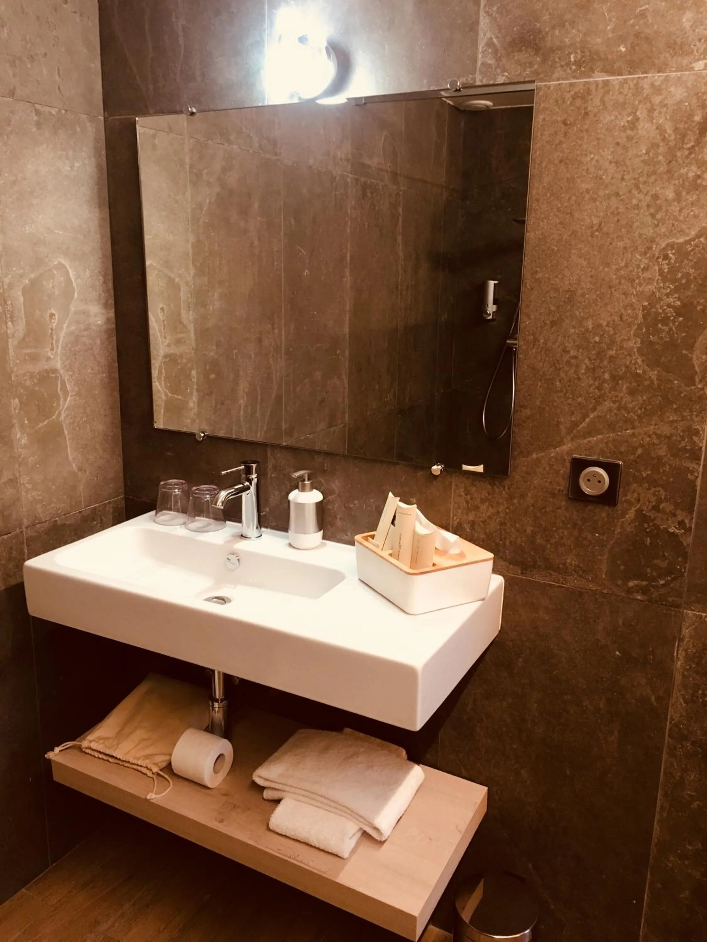 Double Room with Private Bathroom in Auberge Quintessence