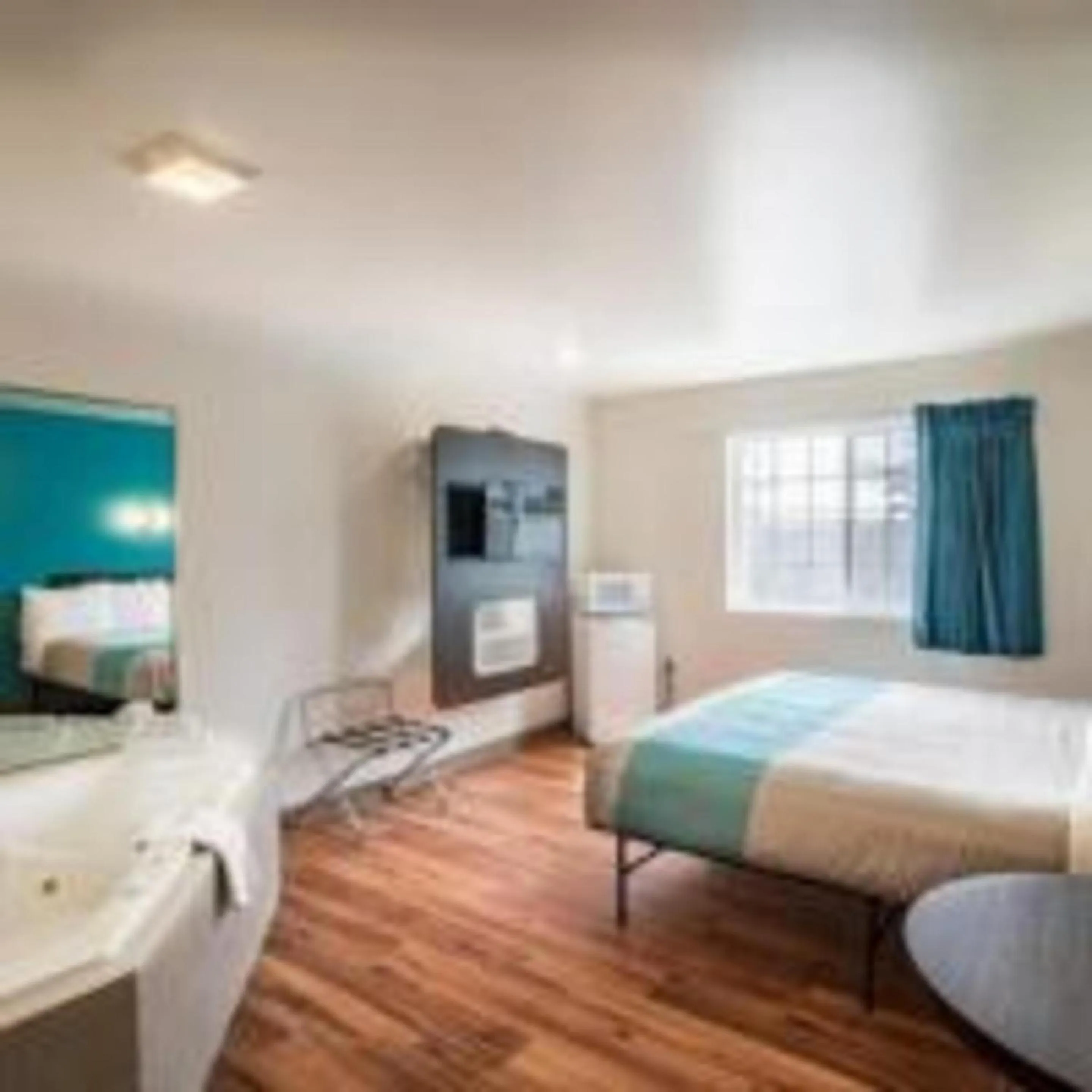 Deluxe King Room - single occupancy in Motel 6-Rigby, ID