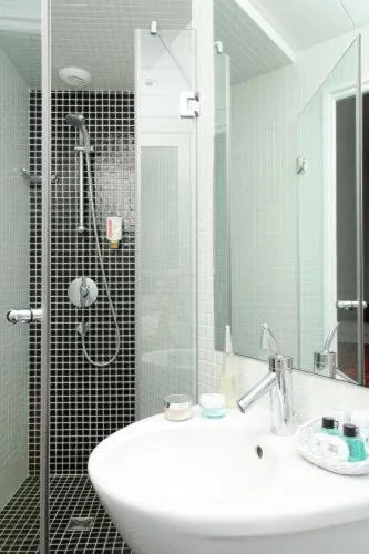 Single Room in Hôtel Albe Saint Michel