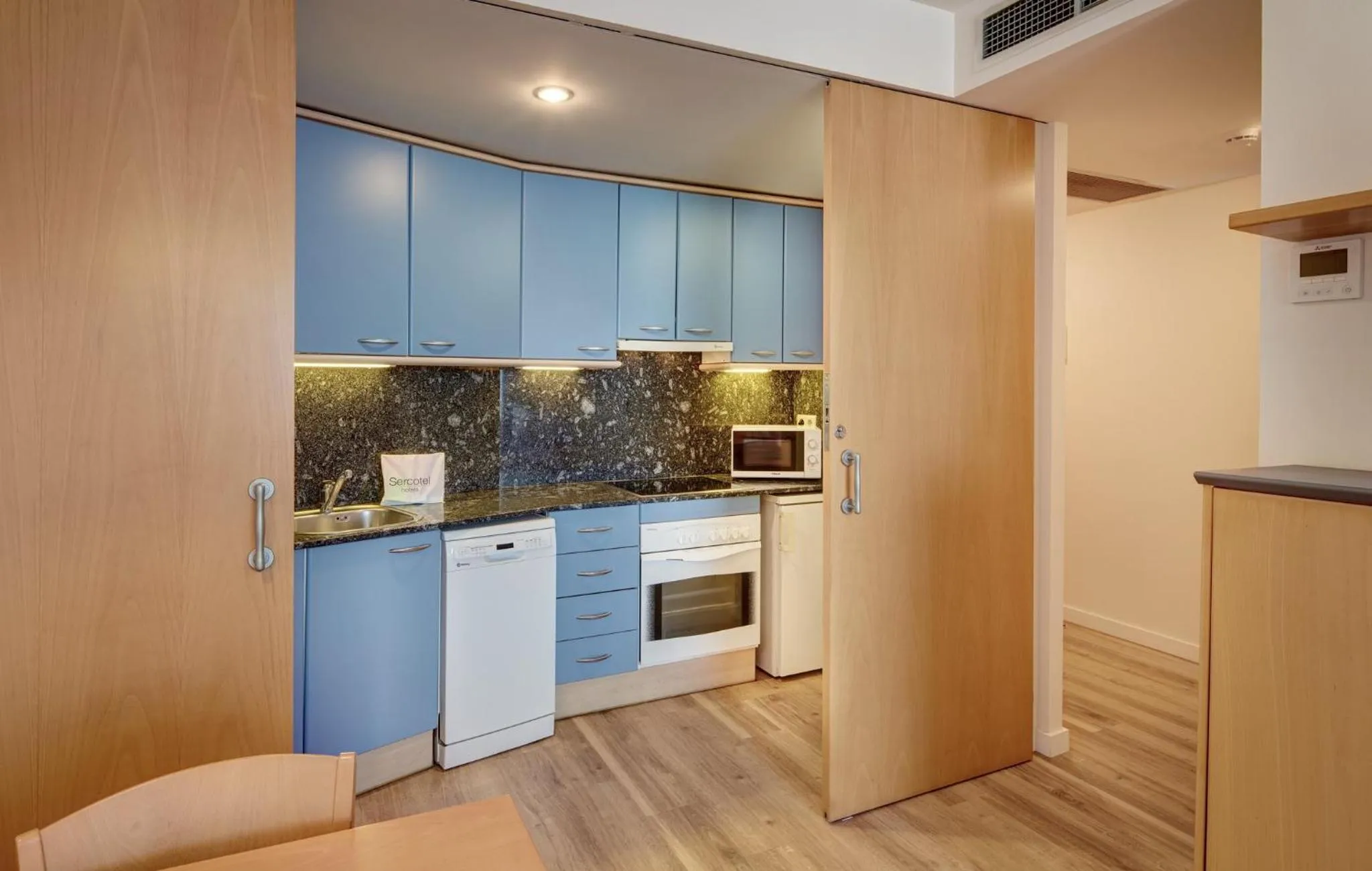 Studio Apartment with One Double Bed in Sercotel Arrahona Sabadell