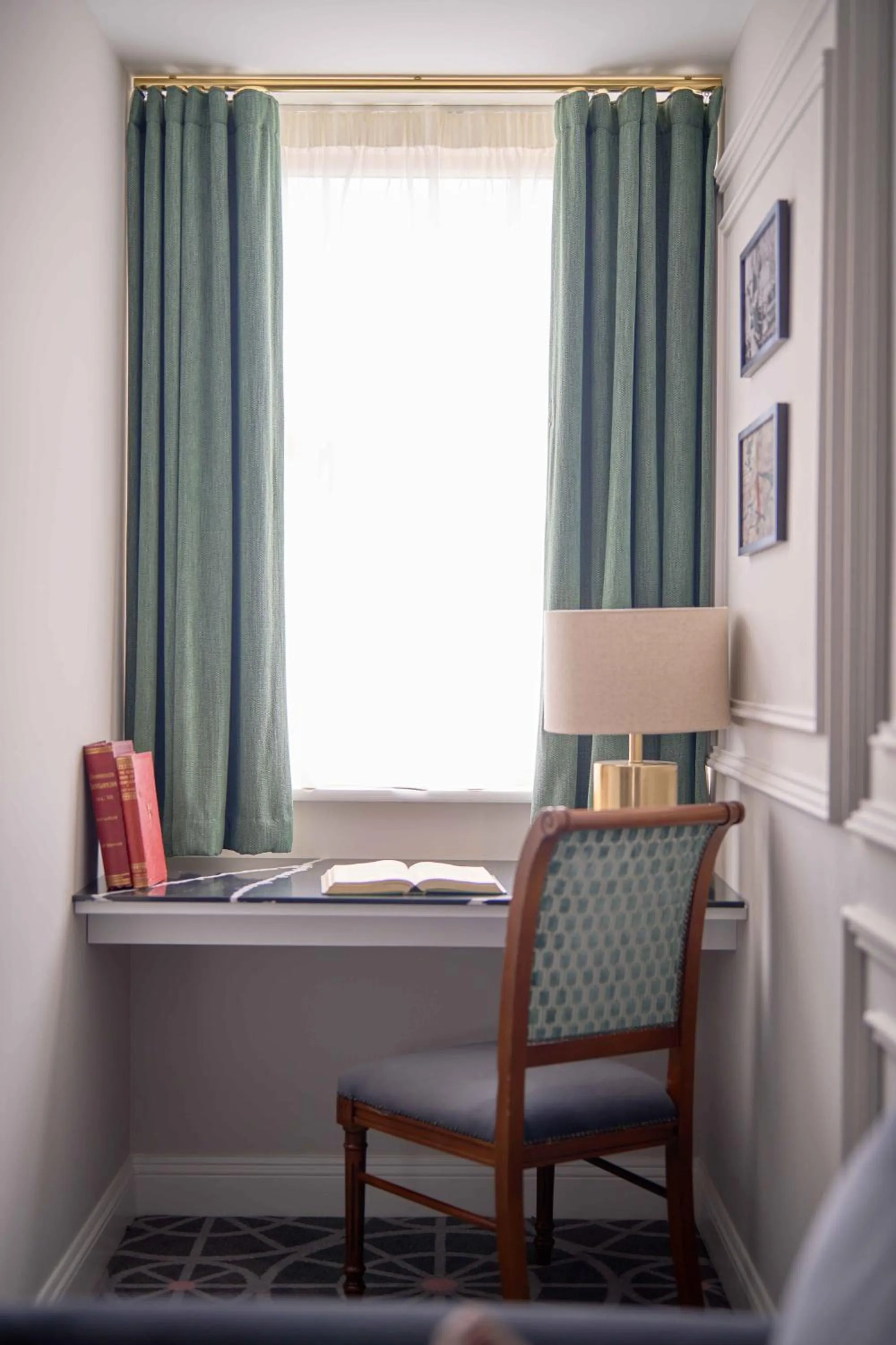 Deluxe King Room in Imperial Hotel Cork City