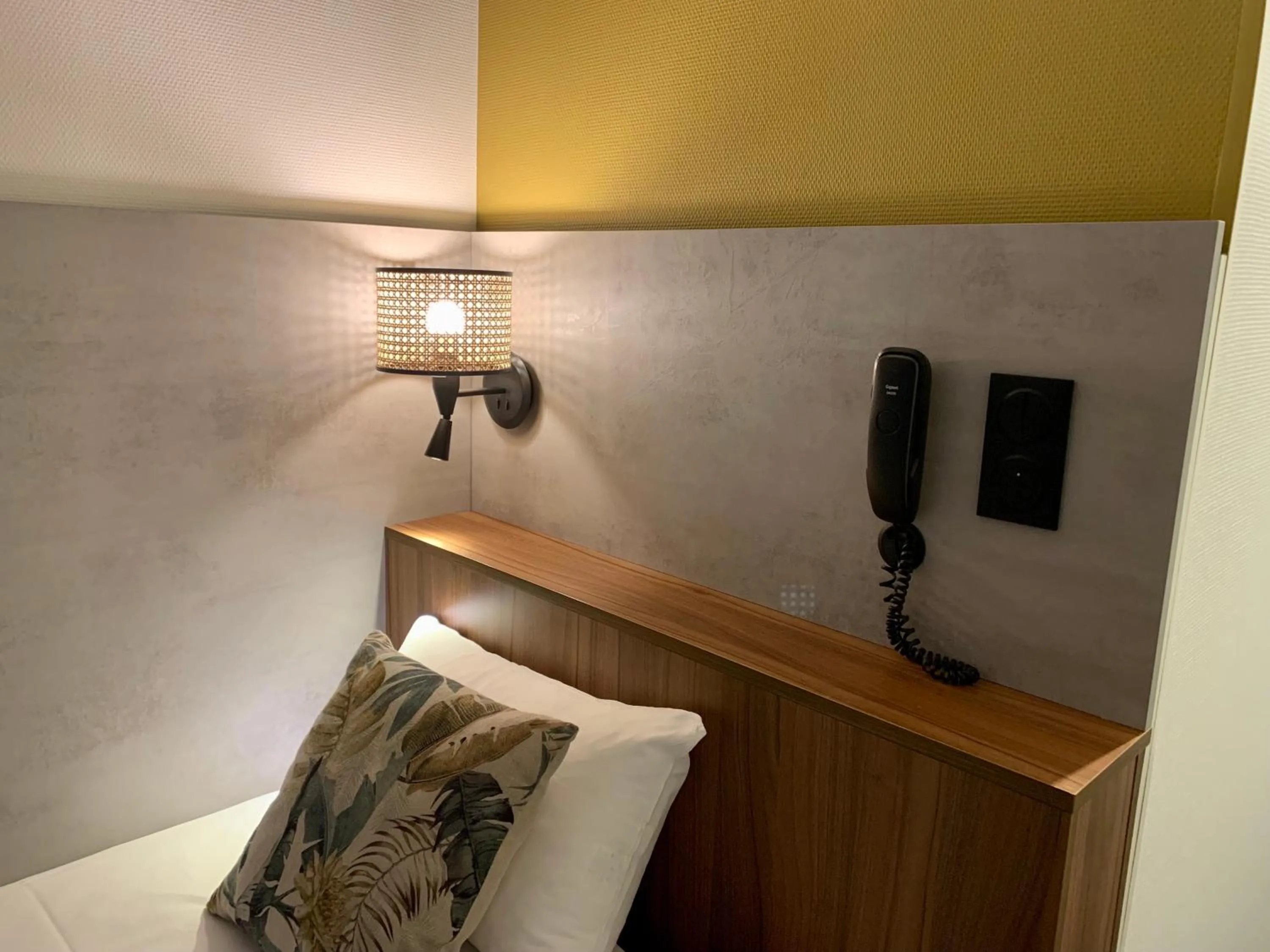 Small Single Room in Hôtel Villa Berlioz